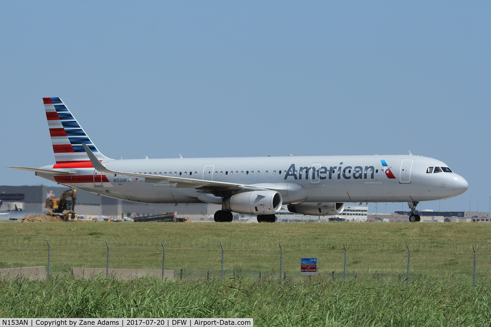 N153AN, 2015 Airbus A321-231 C/N 6908, At DFW Airport