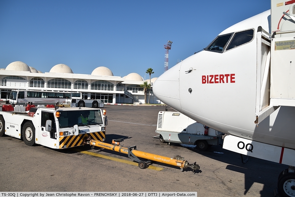 TS-IOQ, 2000 Boeing 737-6H3 C/N 29501, 