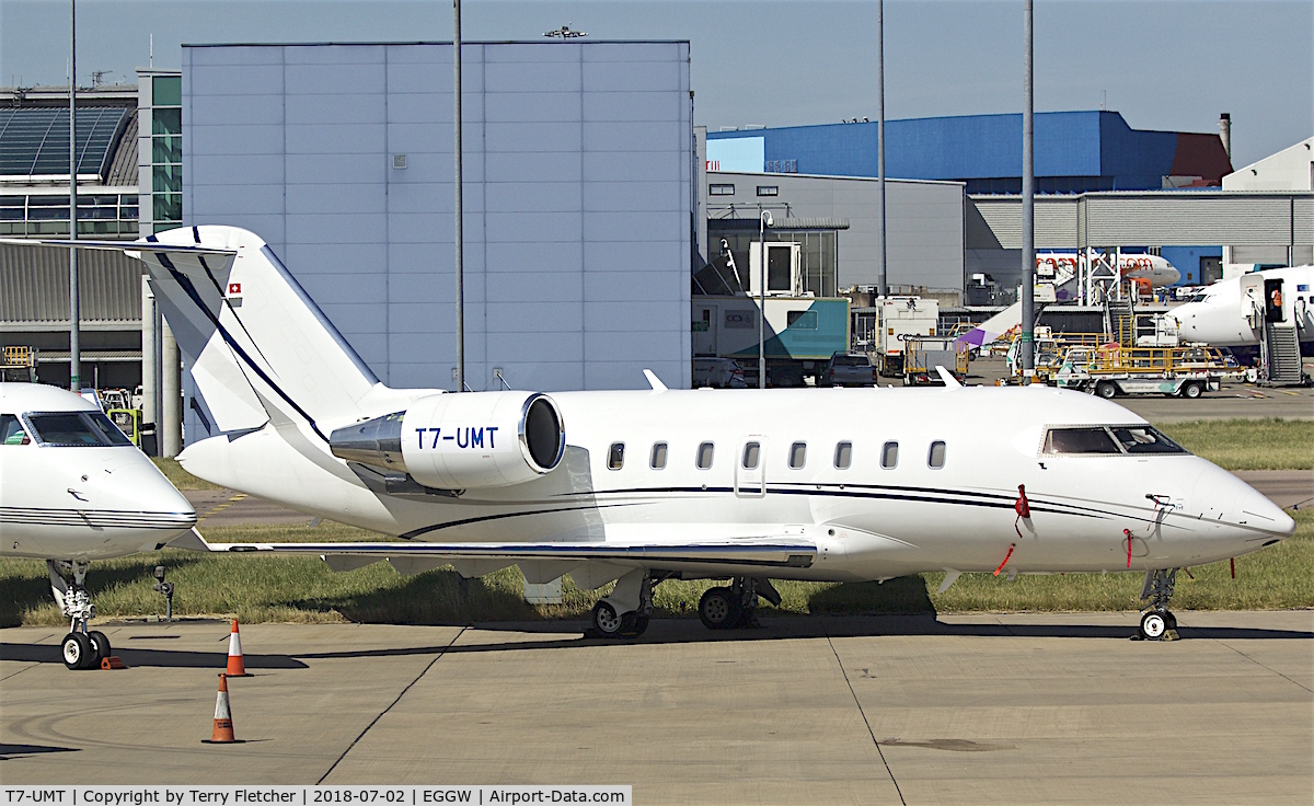 T7-UMT, 2007 Bombardier Challenger 605 (CL-600-2B16) C/N 5726, at London Luton