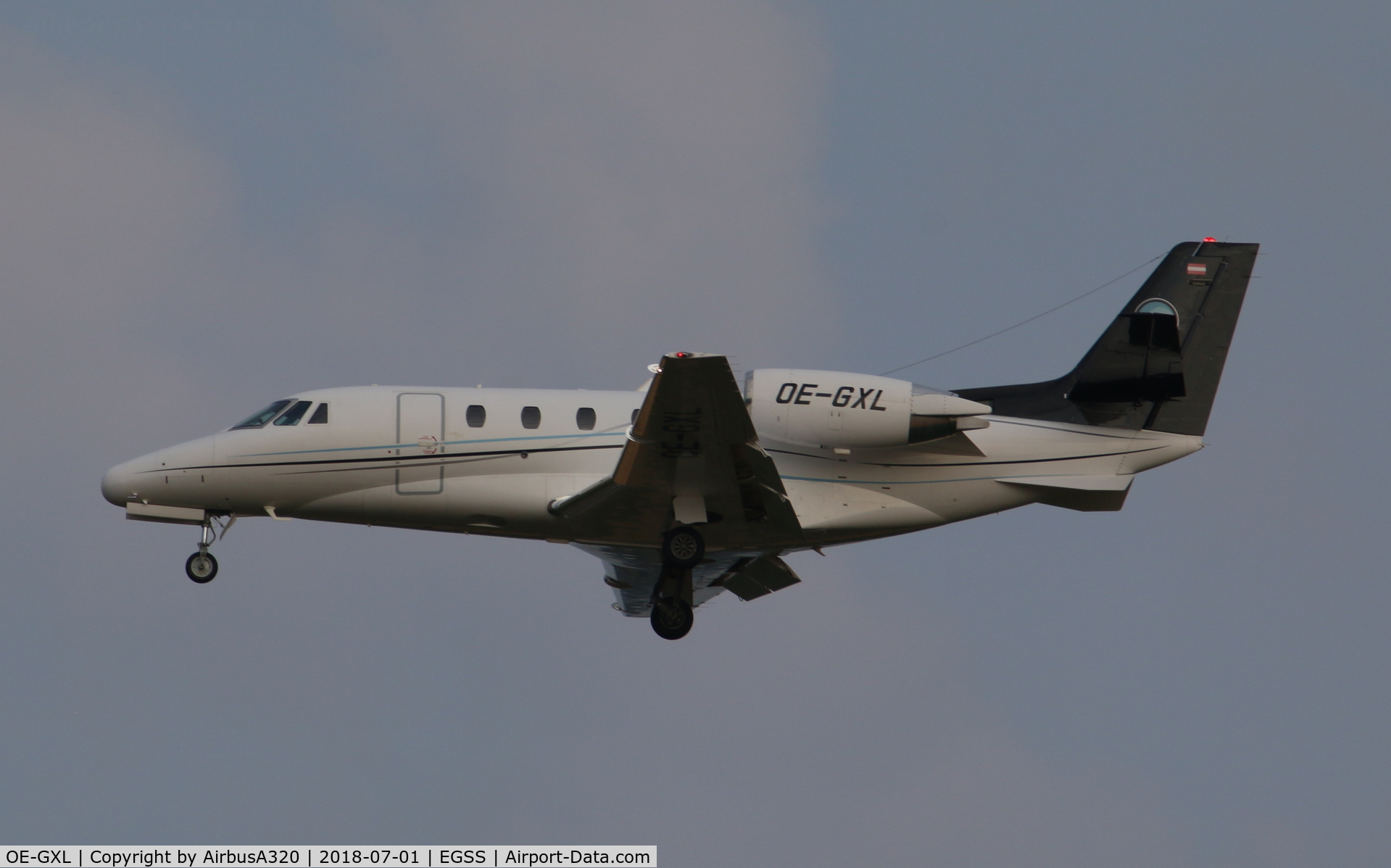 OE-GXL, 2001 Cessna 560XL Citation Excel C/N 560-5154, Arriving at Stansted