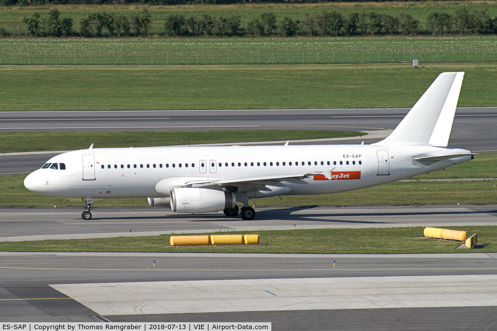 ES-SAP, 2000 Airbus A320-232 C/N 1183, Smartlynx Estonia /easyJet Airline) Airbus A320