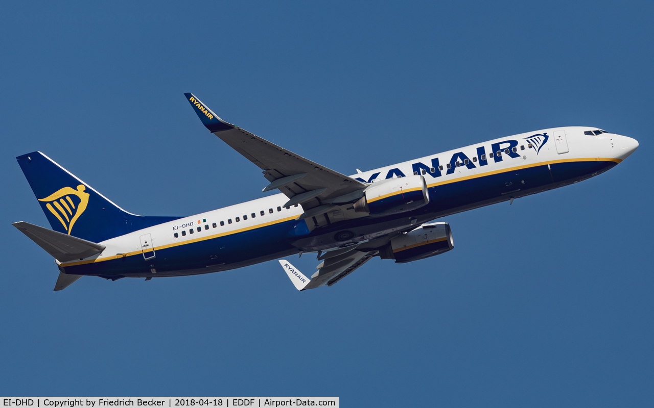 EI-DHD, 2005 Boeing 737-8AS C/N 33816, departure via RW07C