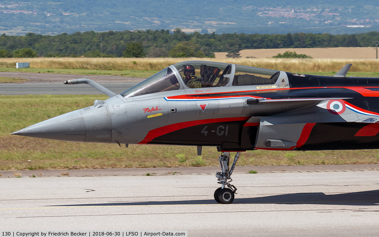 130, Dassault Rafale C C/N 130, taxying to the active during the Meeting Aerienne BA133 Nancy Ochey