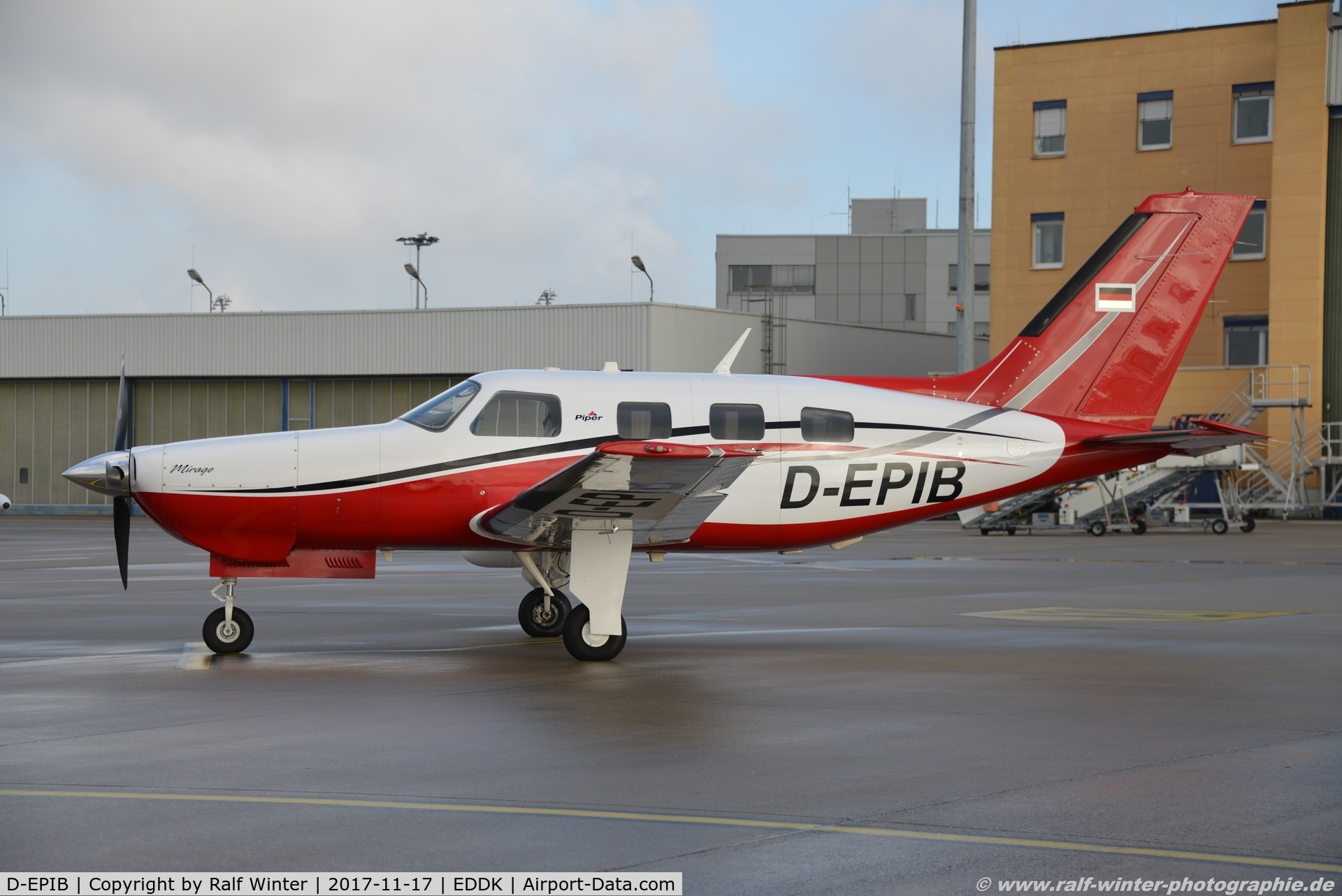 D-EPIB, Piper PA-46-350P Malibu Mirage C/N 4636564, Piper PA-46-350P Malibu - Private - 4636564 - D-EPIB -  17.11.2017 - CGN