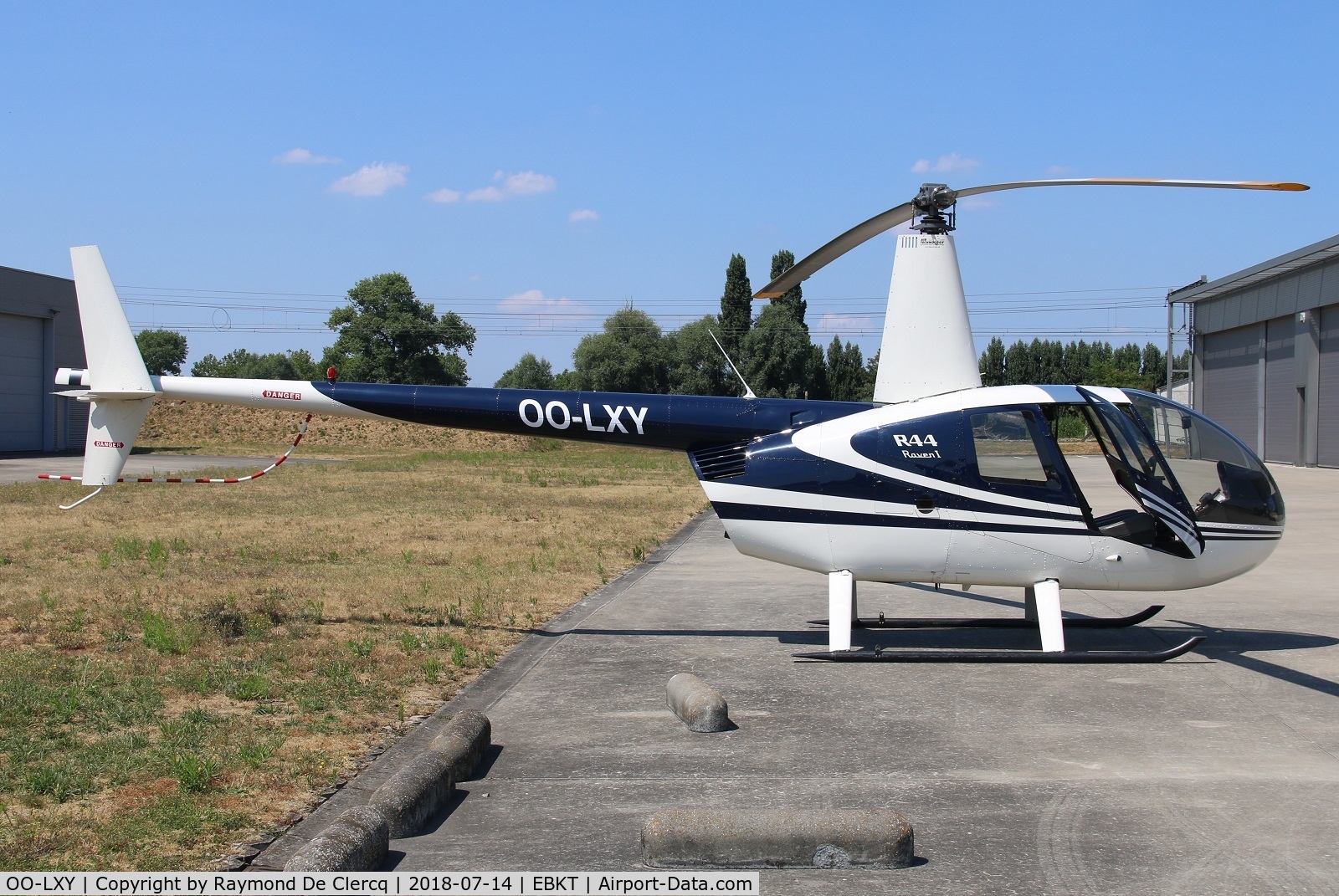 OO-LXY, 2009 Robinson R44 Raven I C/N 2018, At Wevelgem.