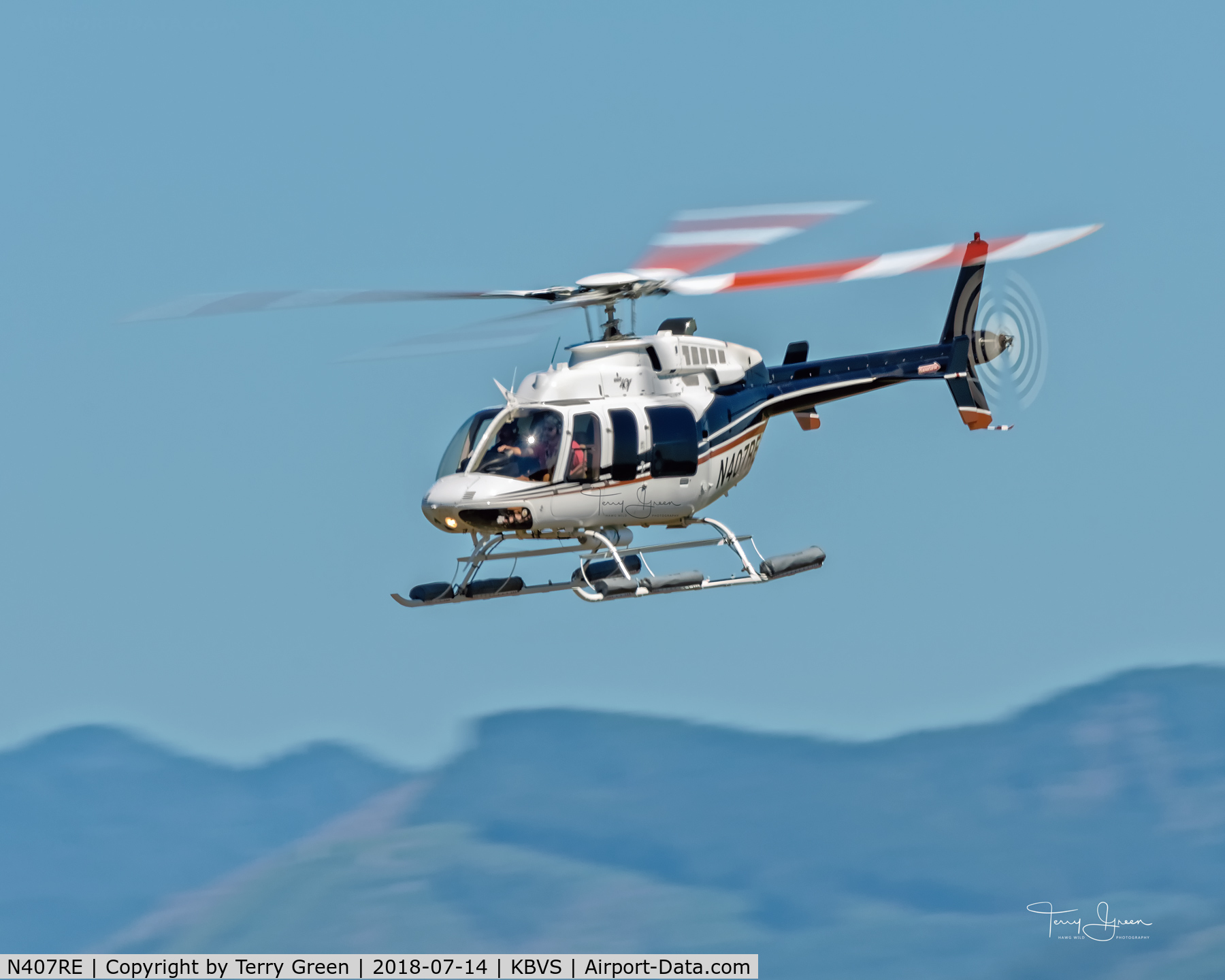 N407RE, 2009 Bell 407 C/N 53930, KBVS