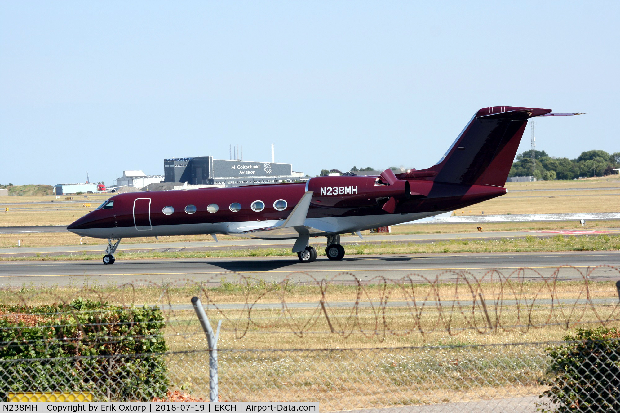 N238MH, 2014 Gulfstream Aerospace GIV-X (G450) C/N 4316, N238MH landed rw 04L