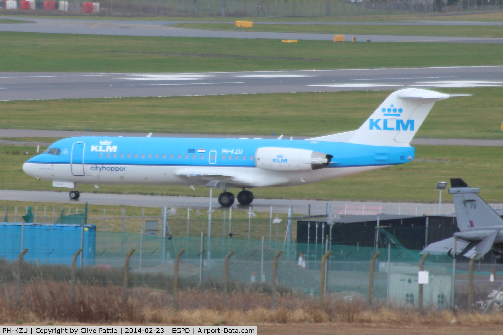 PH-KZU, 1995 Fokker 70 (F-28-0070) C/N 11543, KLM - Holding for departure from ABZ