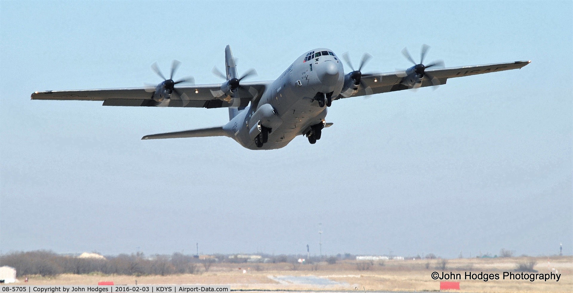 08-5705, 2011 Lockheed C-130J-30 Super Hercules C/N 382-5705, Practicing STOL from the assault field at Dyess