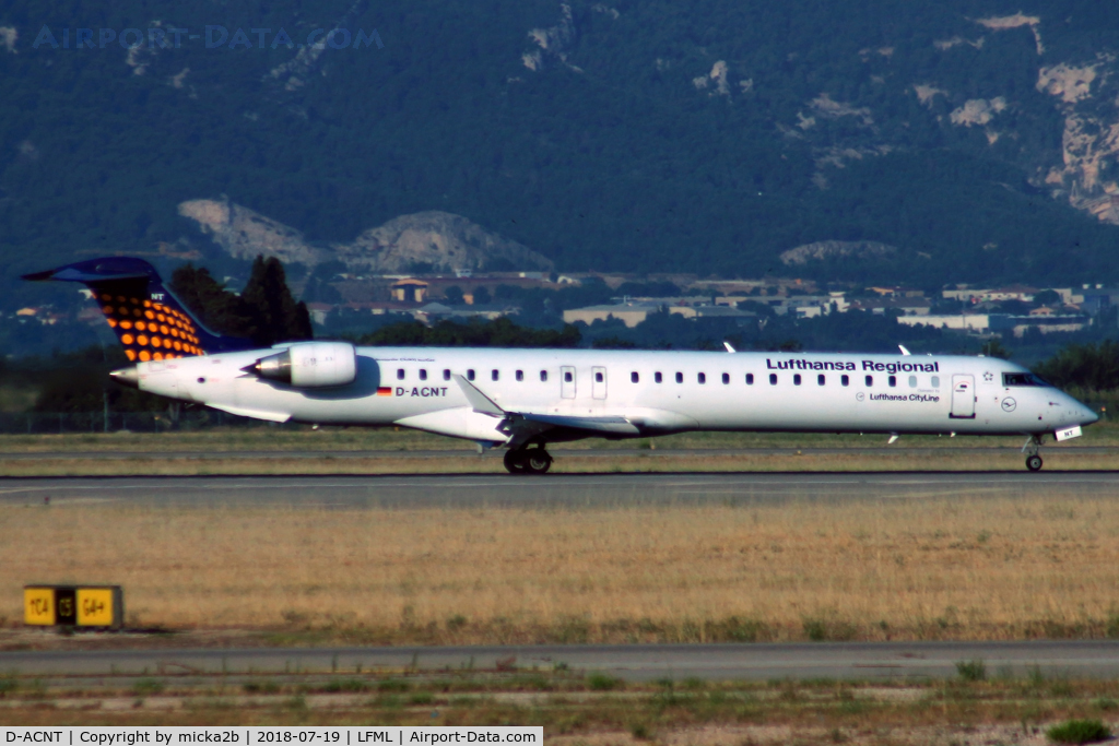 D-ACNT, 2011 Bombardier CRJ-900 NG (CL-600-2D24) C/N 15264, Landing