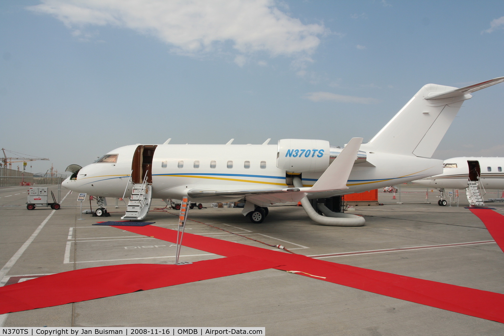 N370TS, 1998 Bombardier Challenger 604 (CL-600-2B16) C/N 5370, Corporate