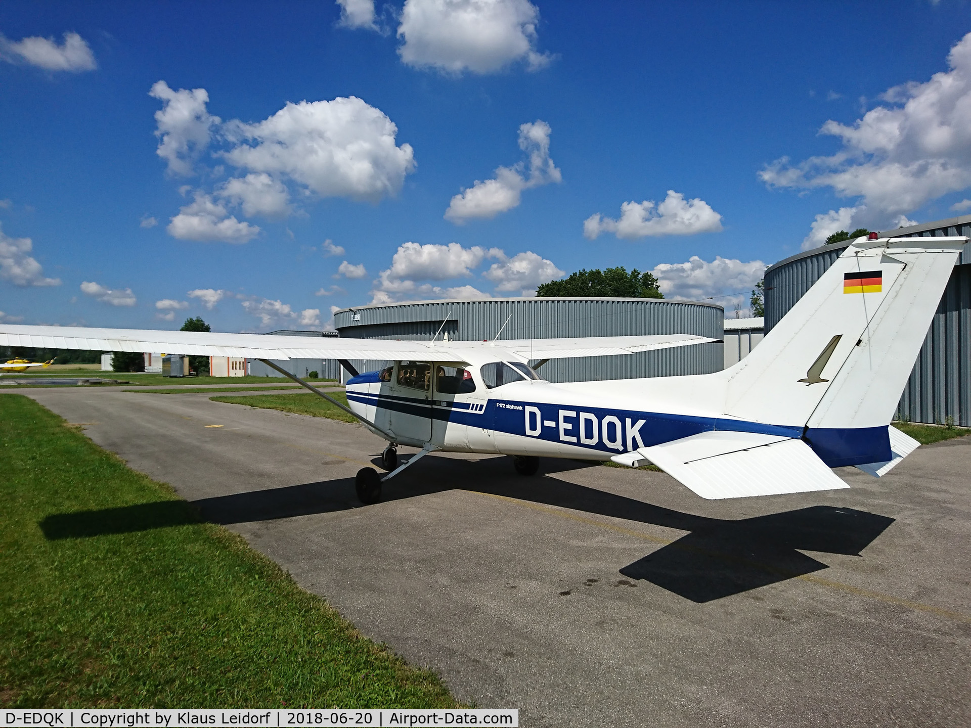 D-EDQK, 1975 Cessna 172M C/N 17201338, D-EDQK at airfield EDML