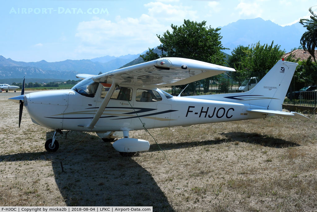F-HJOC, 2007 Cessna 172S C/N 172S10505, Parked