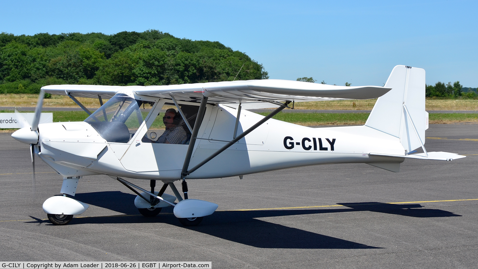 G-CILY, 2014 Ikarus C42 FB80 C/N 1410-7351, 