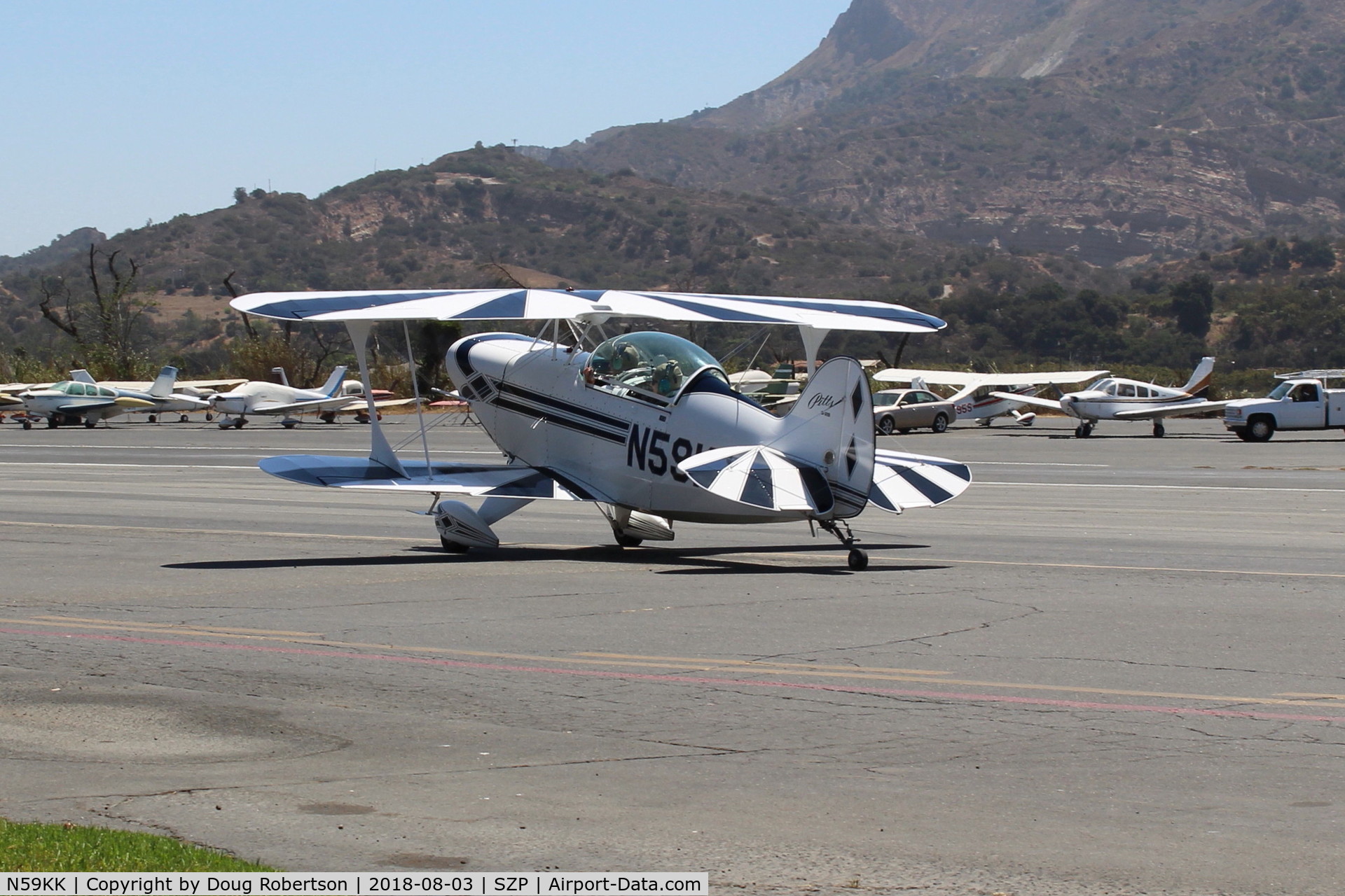 N59KK, 1991 Aviat Pitts S-2B Special C/N 5214, 1991 Aviat PITTS S-2B SPECIAL, Lycoming AEIO-540 260 Hp, S-turns taxi to Rwy 22