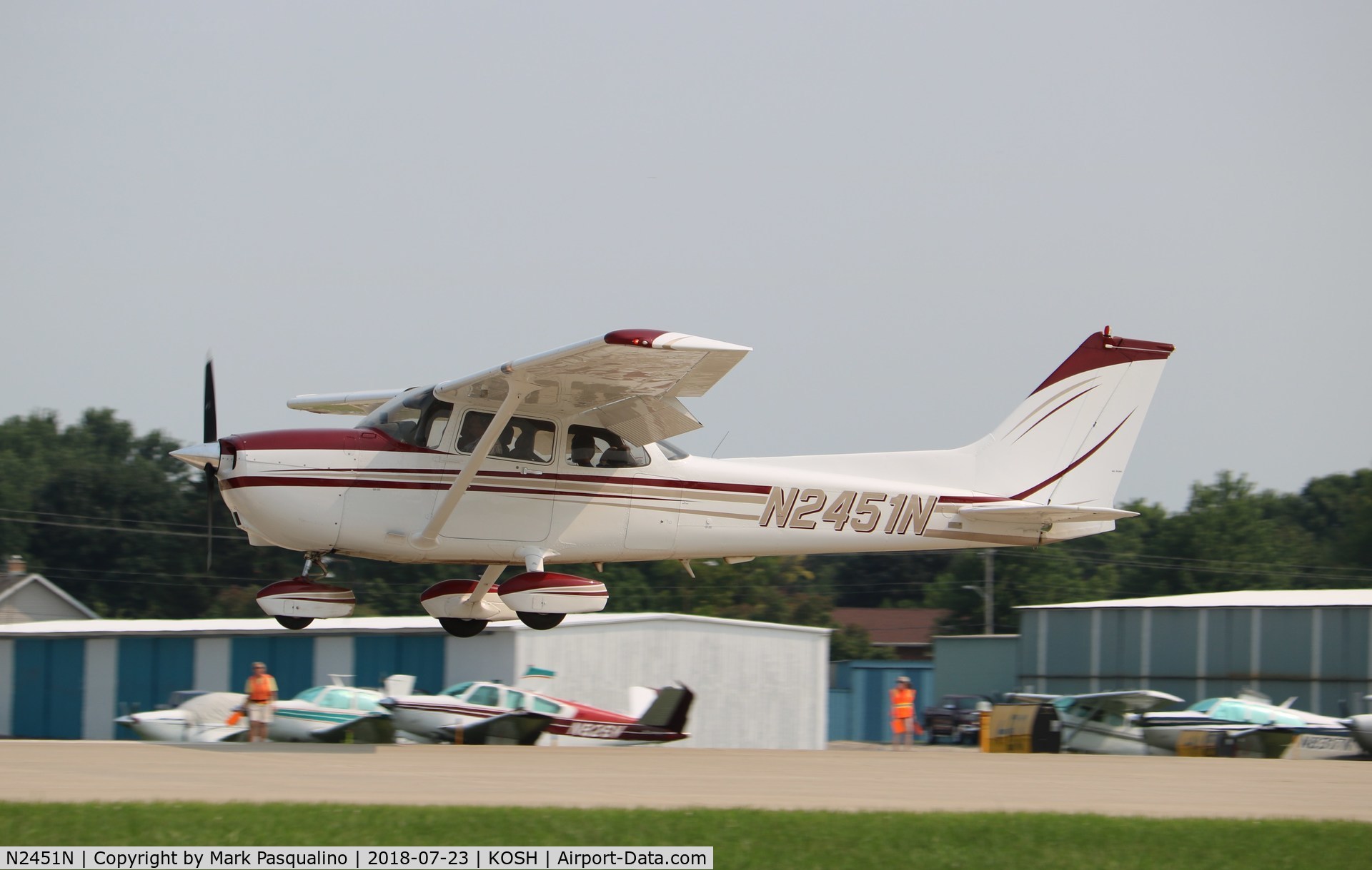 N2451N, 2001 Cessna 172R C/N 17280989, Cessna 172R