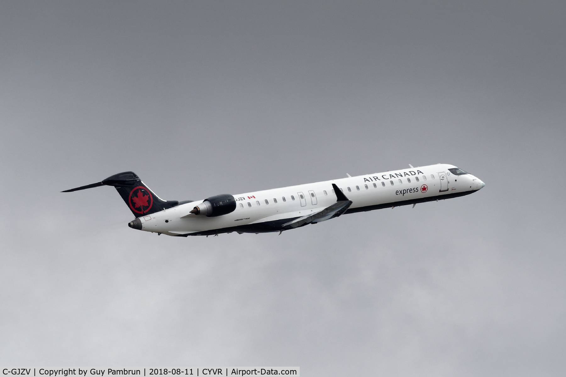 C-GJZV, 2016 Bombardier CRJ-900 (CL-600-2D24) C/N 15424, Takeoff