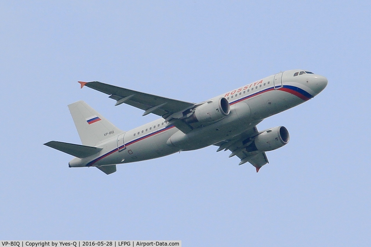 VP-BIQ, 2003 Airbus A319-111 C/N 1890, Airbus A319-111, Take off rwy 06R, Roissy Charles De Gaulle airport (LFPG-CDG)