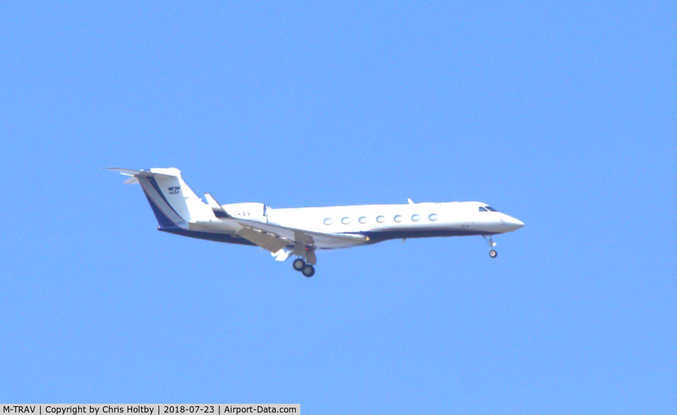 M-TRAV, 2013 Gulfstream Aerospace GV-SP (G550) C/N 5452, Over Potters Bar, Herts