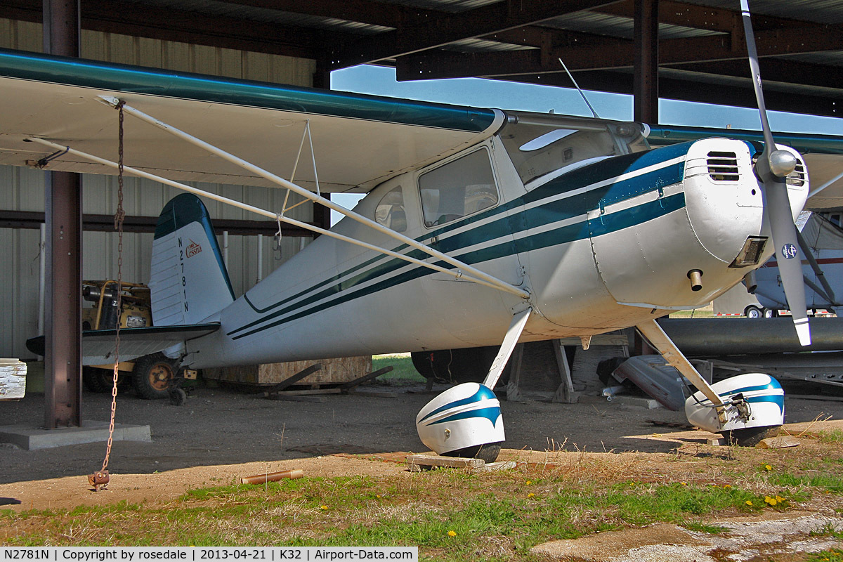 N2781N, 1947 Cessna 140 C/N 13042, At her home airfield of Riverside, Wichita, KS before the airport was closed for development