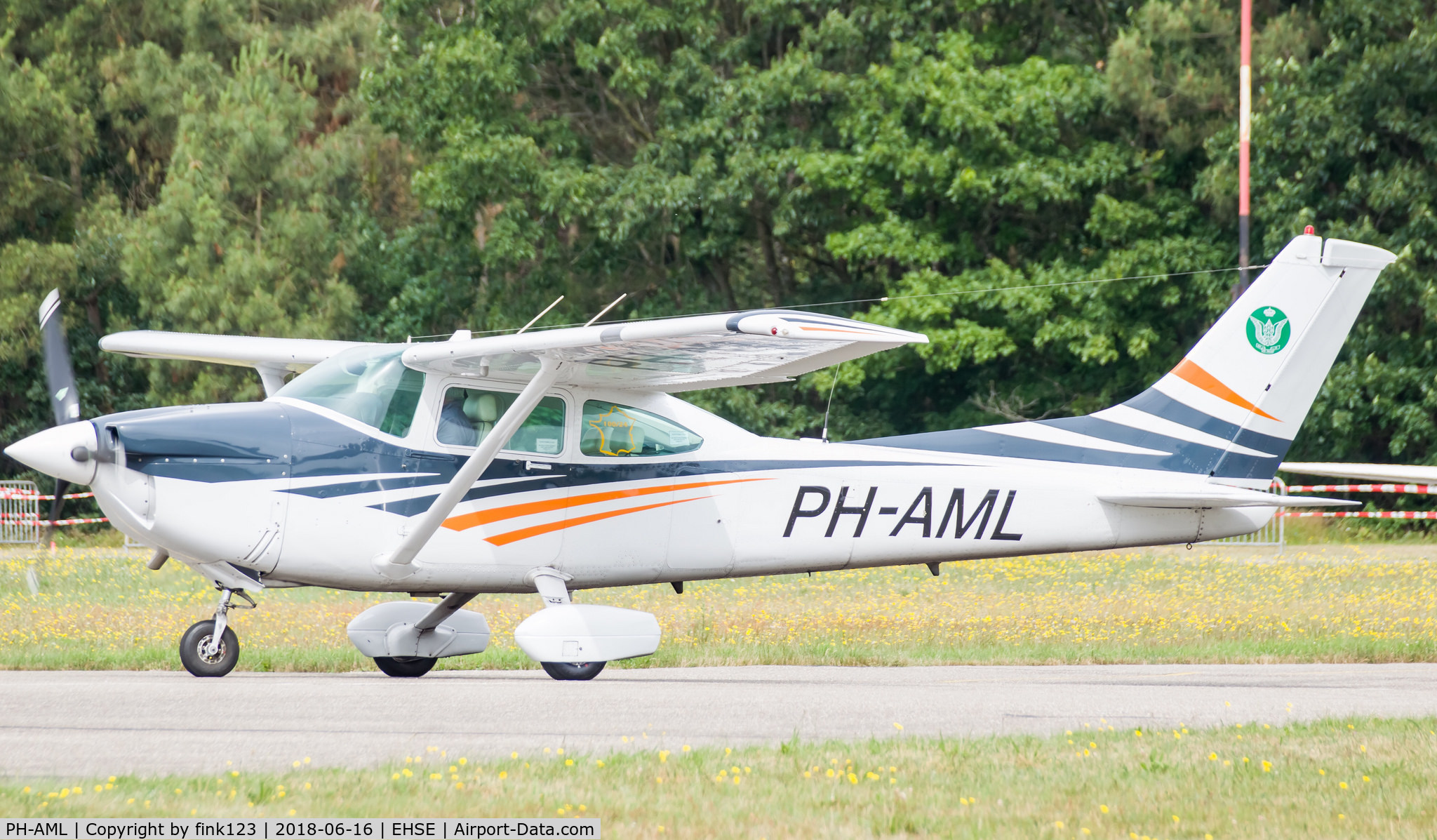 PH-AML, 1980 Cessna 182R Skylane C/N 18267739, 