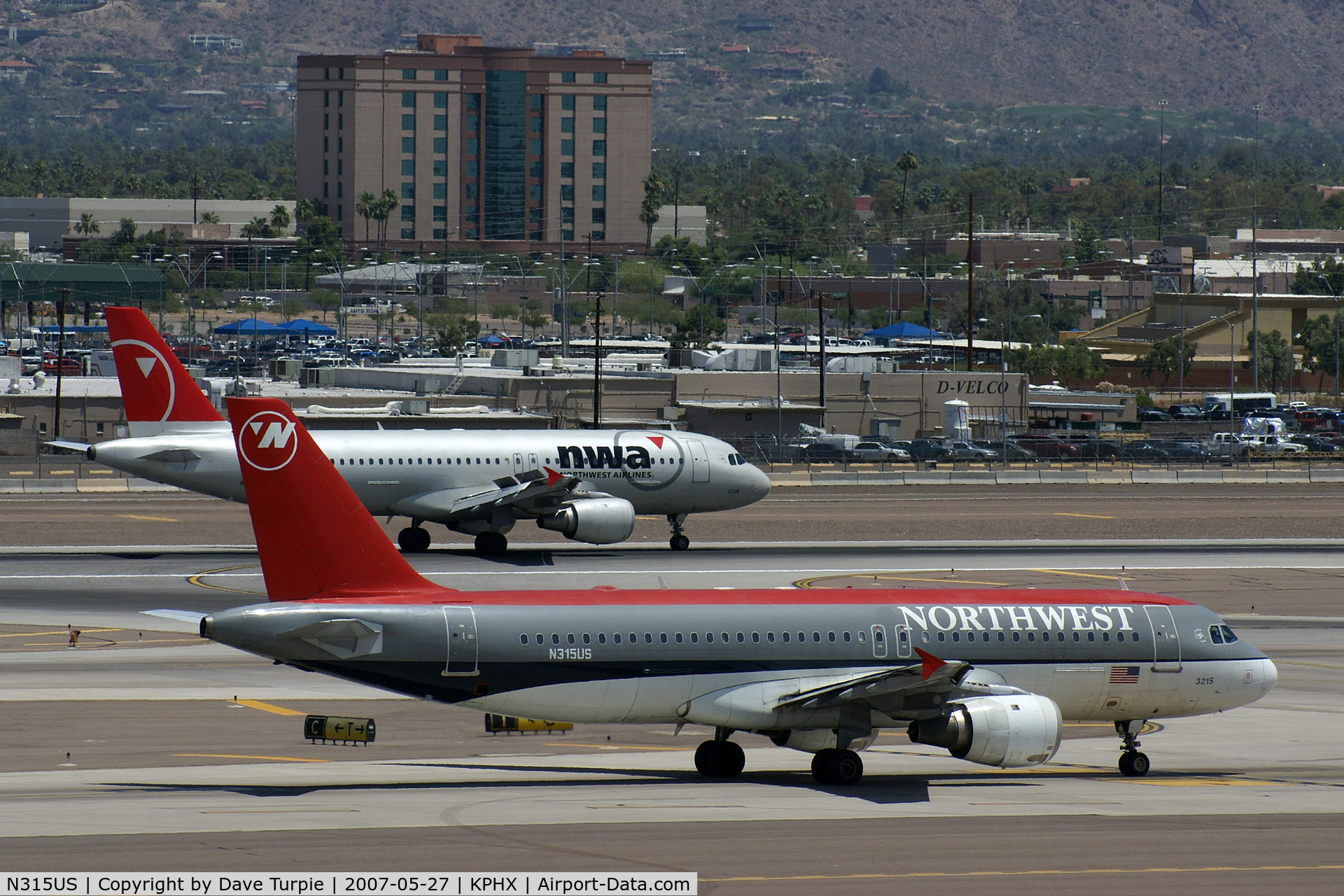 N315US, 1991 Airbus A320-211 C/N 171, The penultimate and the final livery for Northwest.  WFU