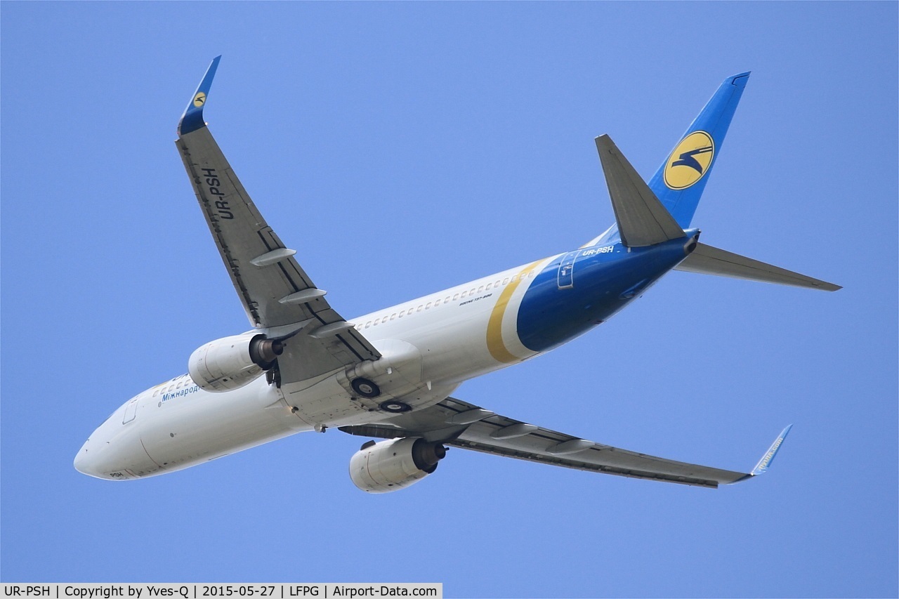 UR-PSH, 1999 Boeing 737-85R C/N 29040, Boeing 737-85R, Take off rwy 27L, Roissy Charles De Gaulle airport (LFPG-CDG)