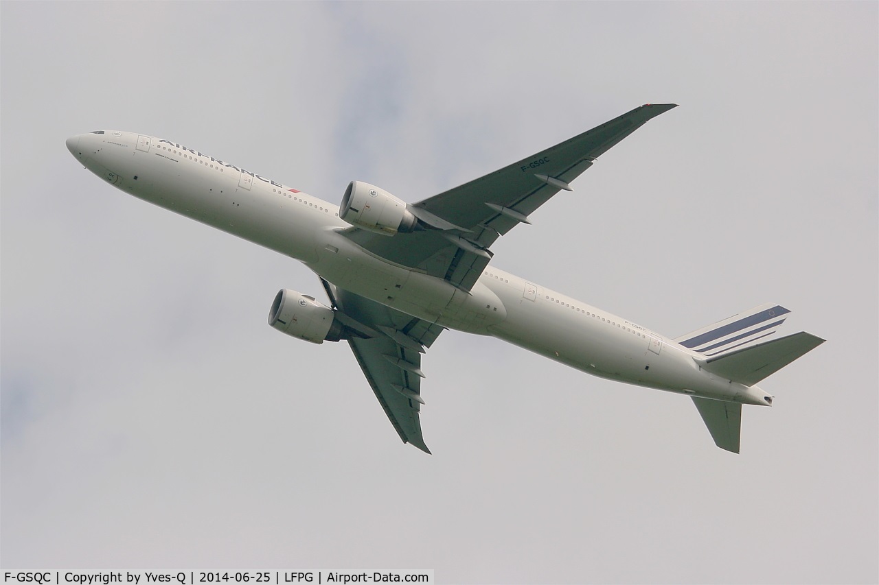 F-GSQC, 2004 Boeing 777-328/ER C/N 32727, Boeing 777-328 (ER), Take off Rwy 27L, Roissy Charles De Gaulle Airport (LFPG-CDG)