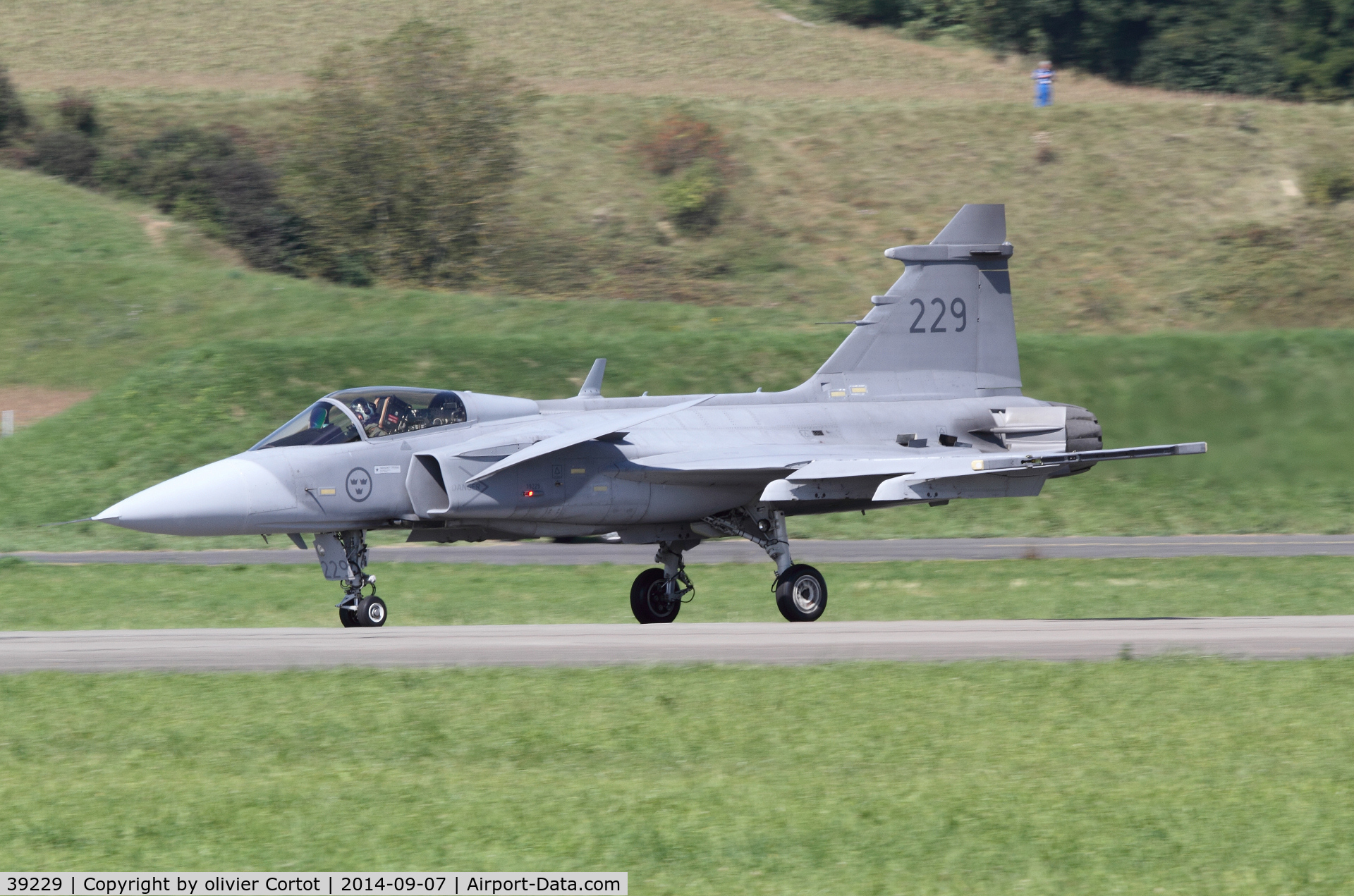 39229, Saab JAS-39C Gripen C/N 39229, Landing at Payerne