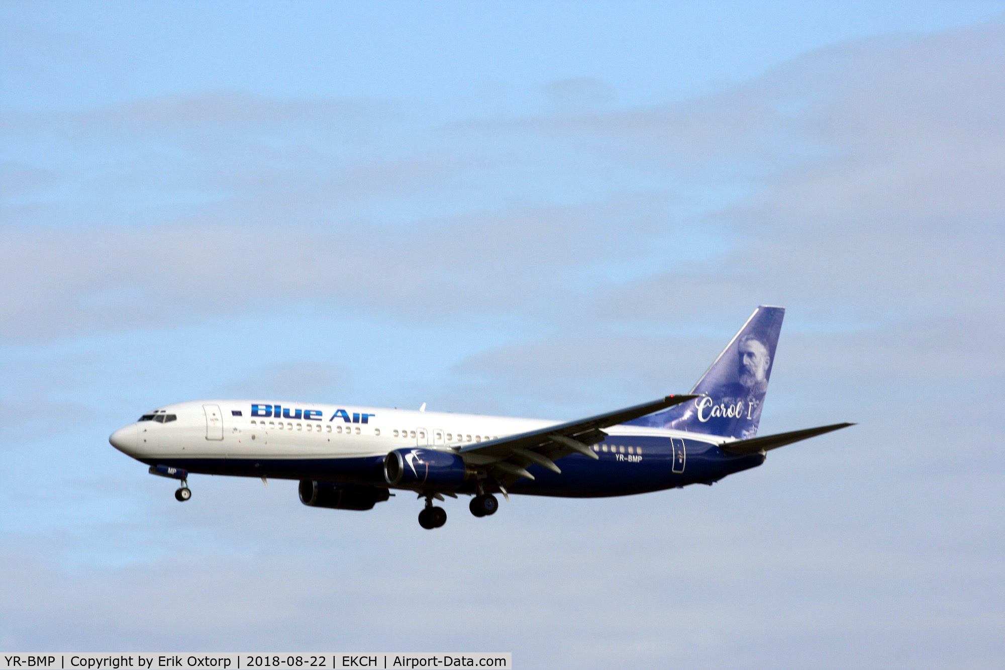 YR-BMP, 2000 Boeing 737-883 C/N 28323, YR-BMP landing rw 22L