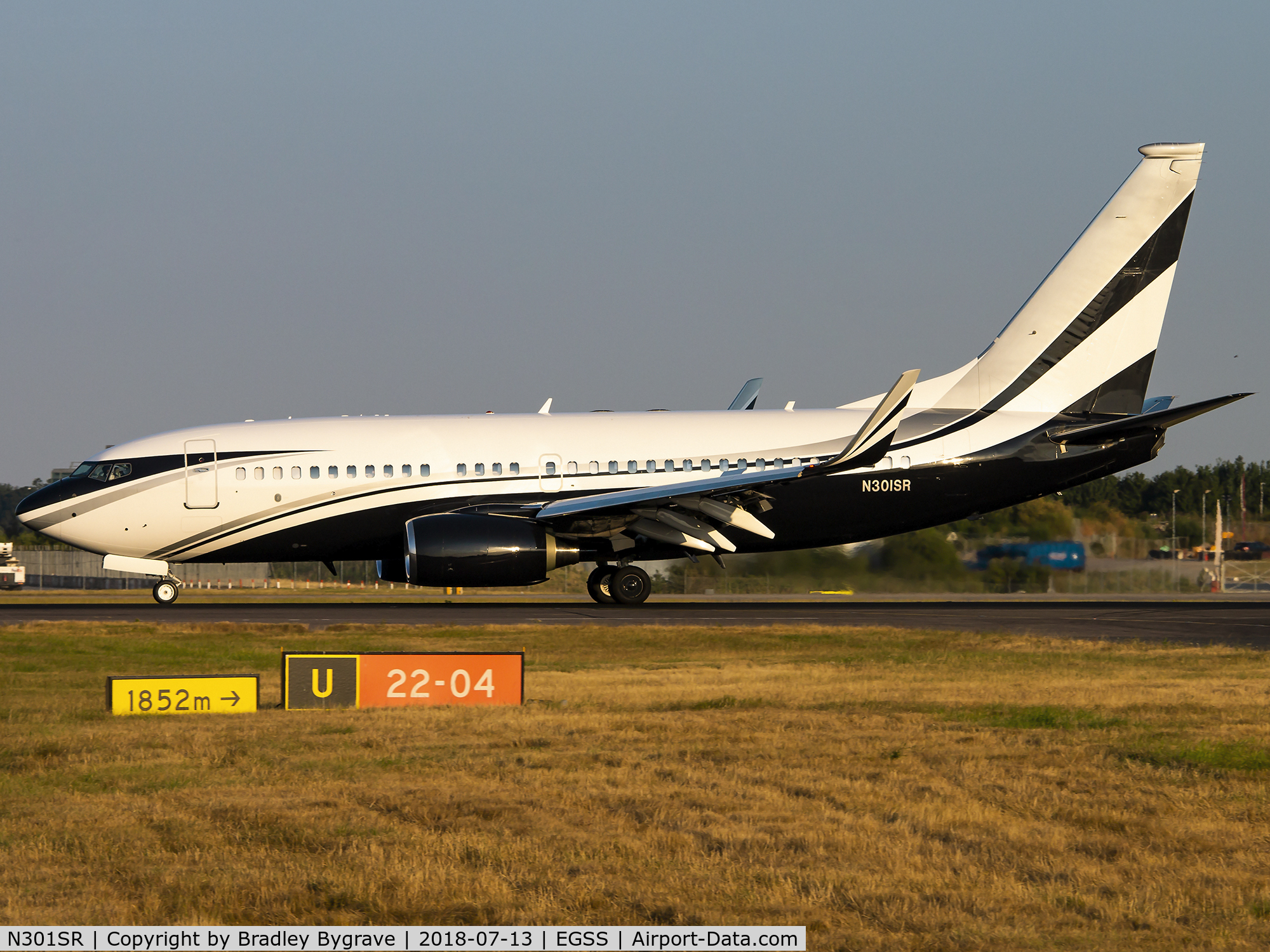 N301SR, Boeing 737-7JV C/N 38854, landing