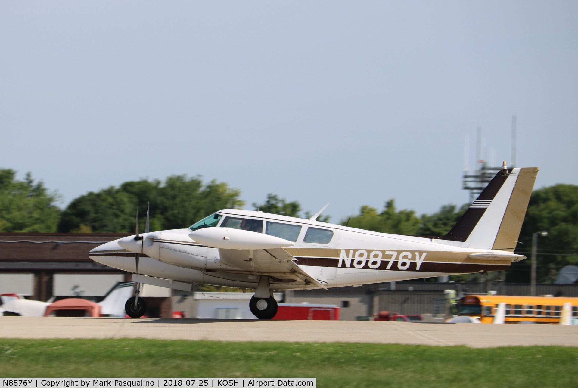 N8876Y, 1970 Piper PA-39 Twin Comanche C/N 39-32, Piper PA-39