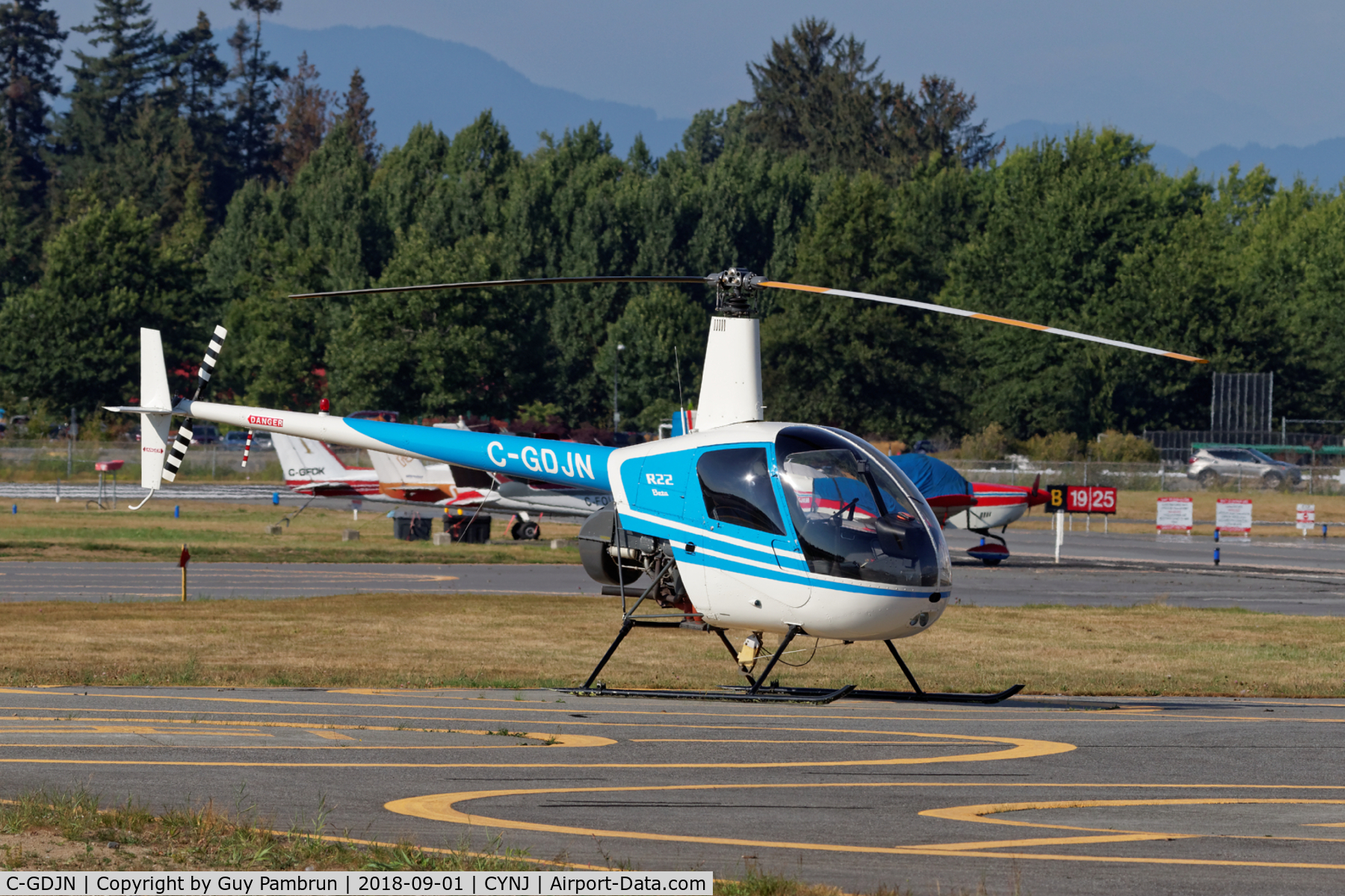 C-GDJN, 1991 Robinson R22 Beta C/N 1795, Parked