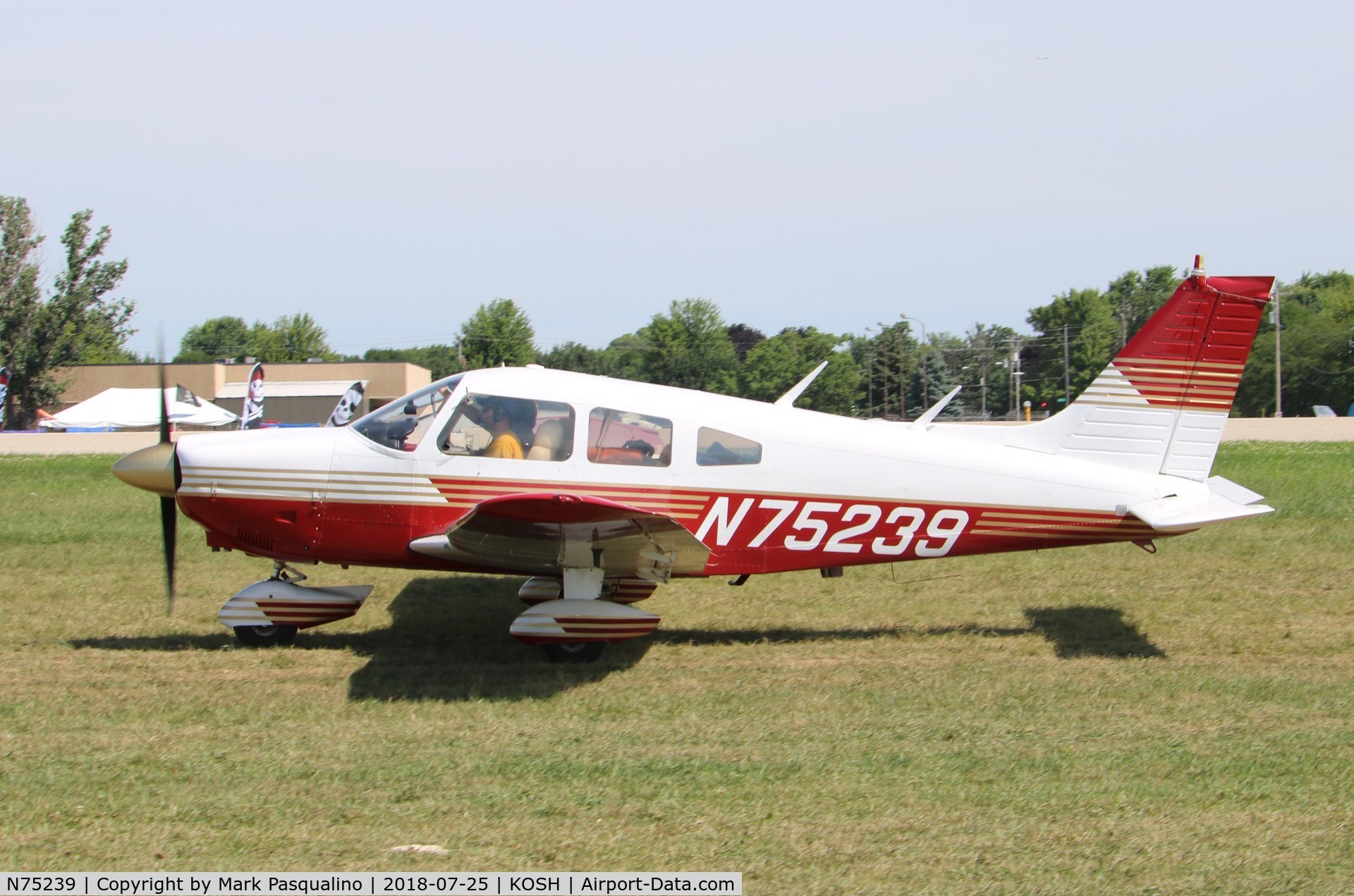 N75239, 1976 Piper PA-28-181 C/N 28-7690316, Piper PA-28-181