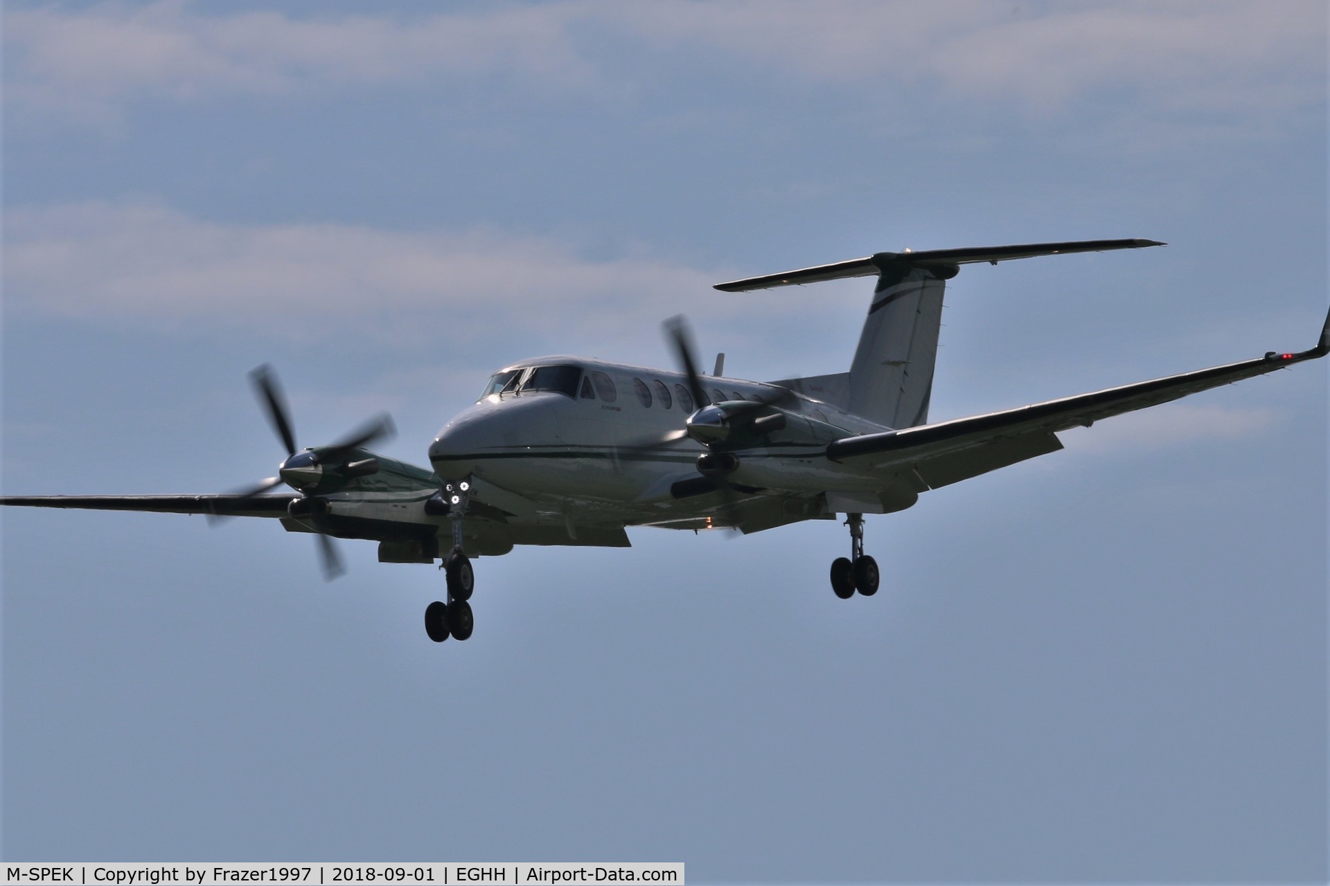 M-SPEK, 2013 Beech B350 King Air C/N FL-959, Landing on RW08 at Bournemouth airport (EGHH)