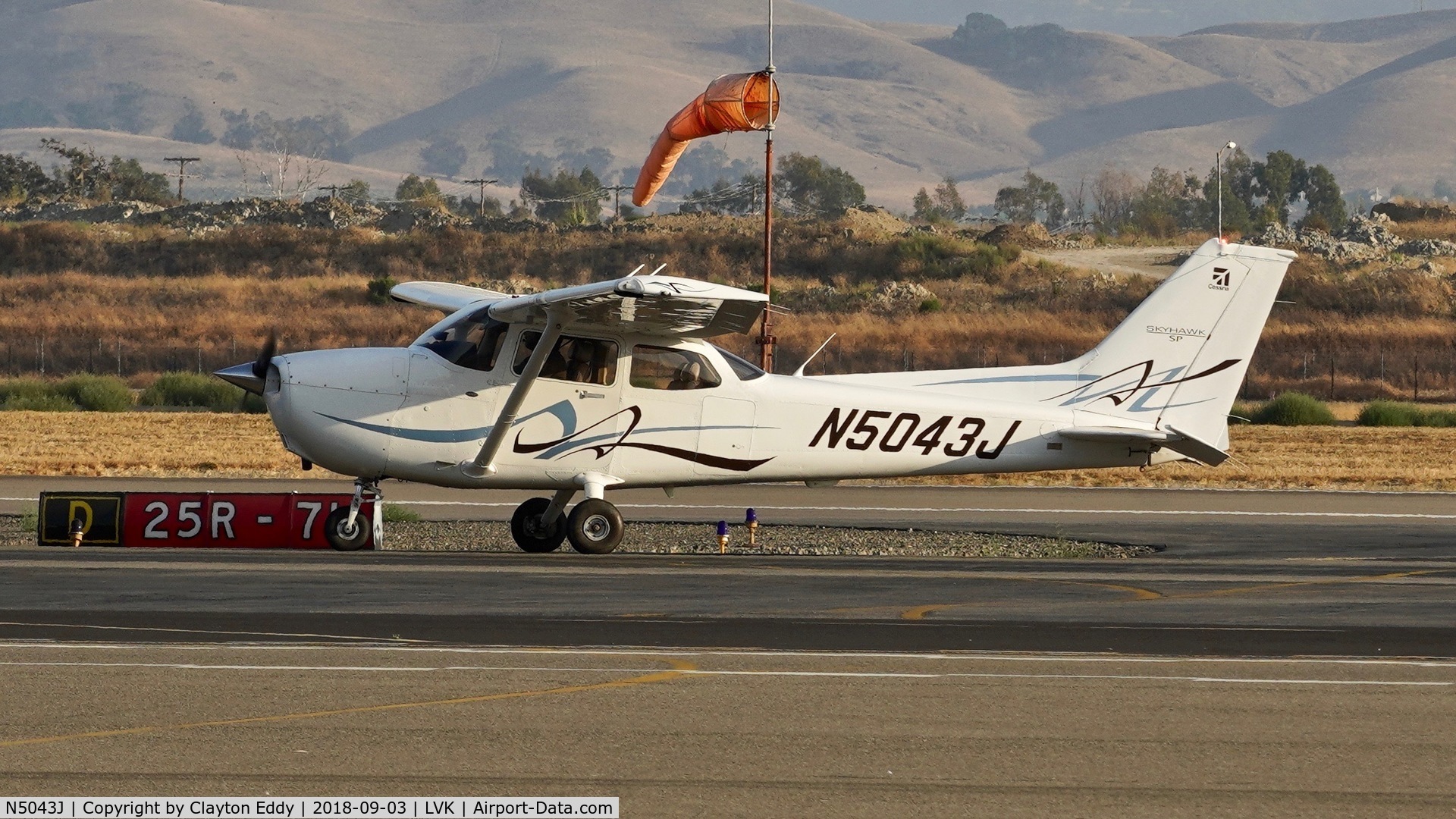 N5043J, Cessna 172S C/N 172S10861, Livermore Airport California 2018.