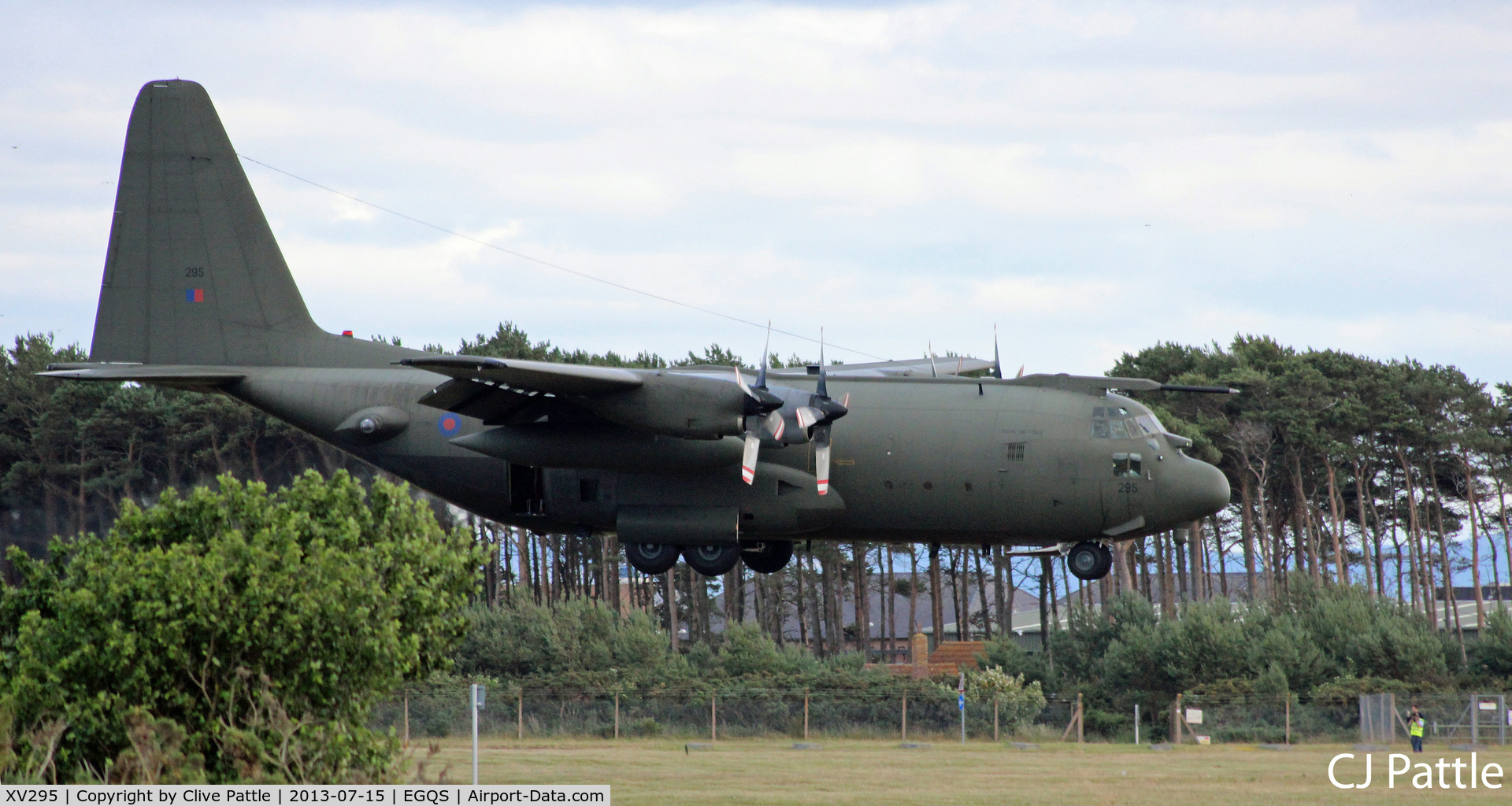 XV295, 1967 Lockheed C-130K Hercules C.1 C/N 382-4261, Over the fence at Lossiemouth