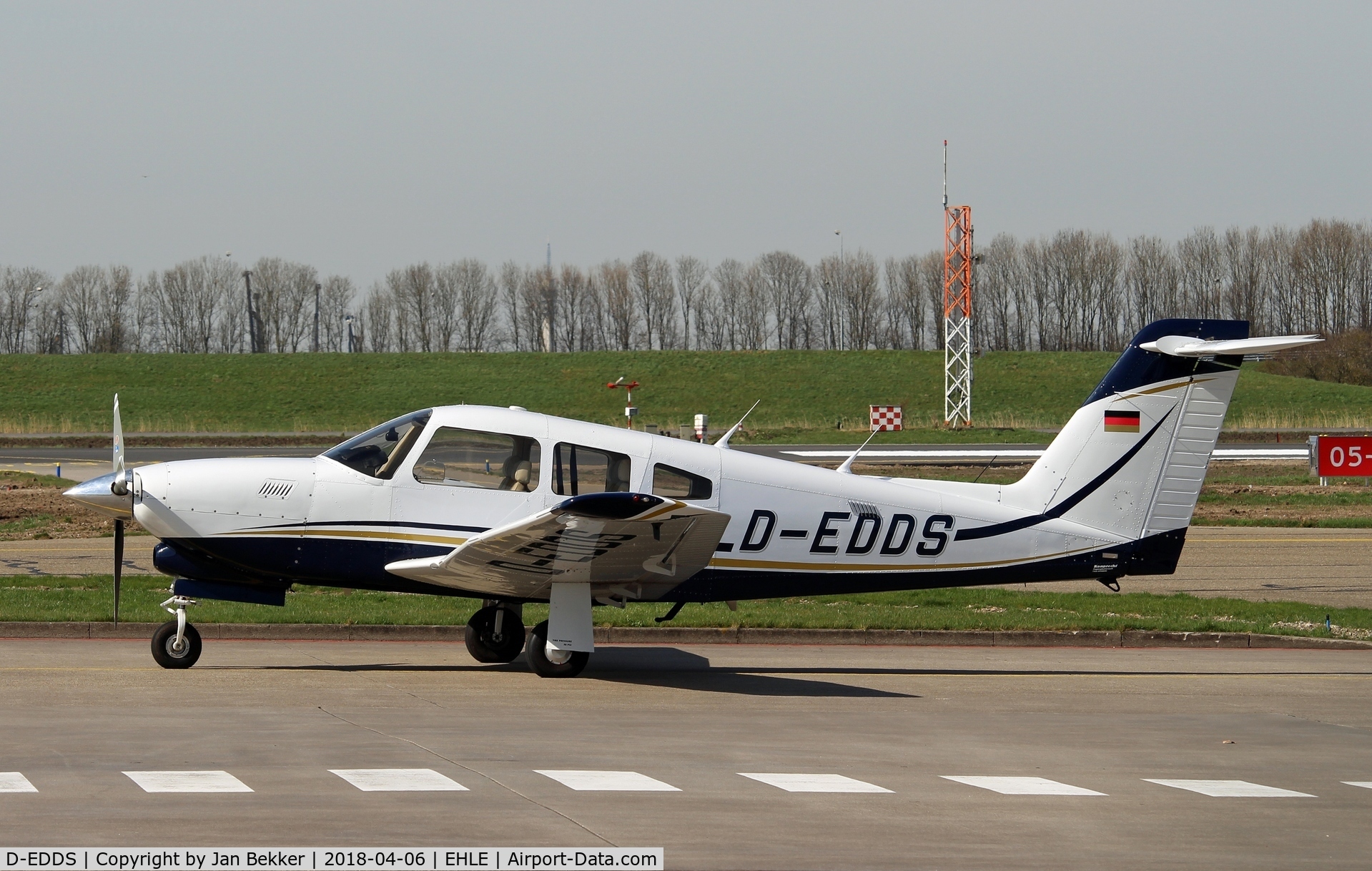 D-EDDS, 1982 Piper PA-28RT-201T Turbo Arrow IV Arrow IV C/N 28R-8231048, Lelystad Airport