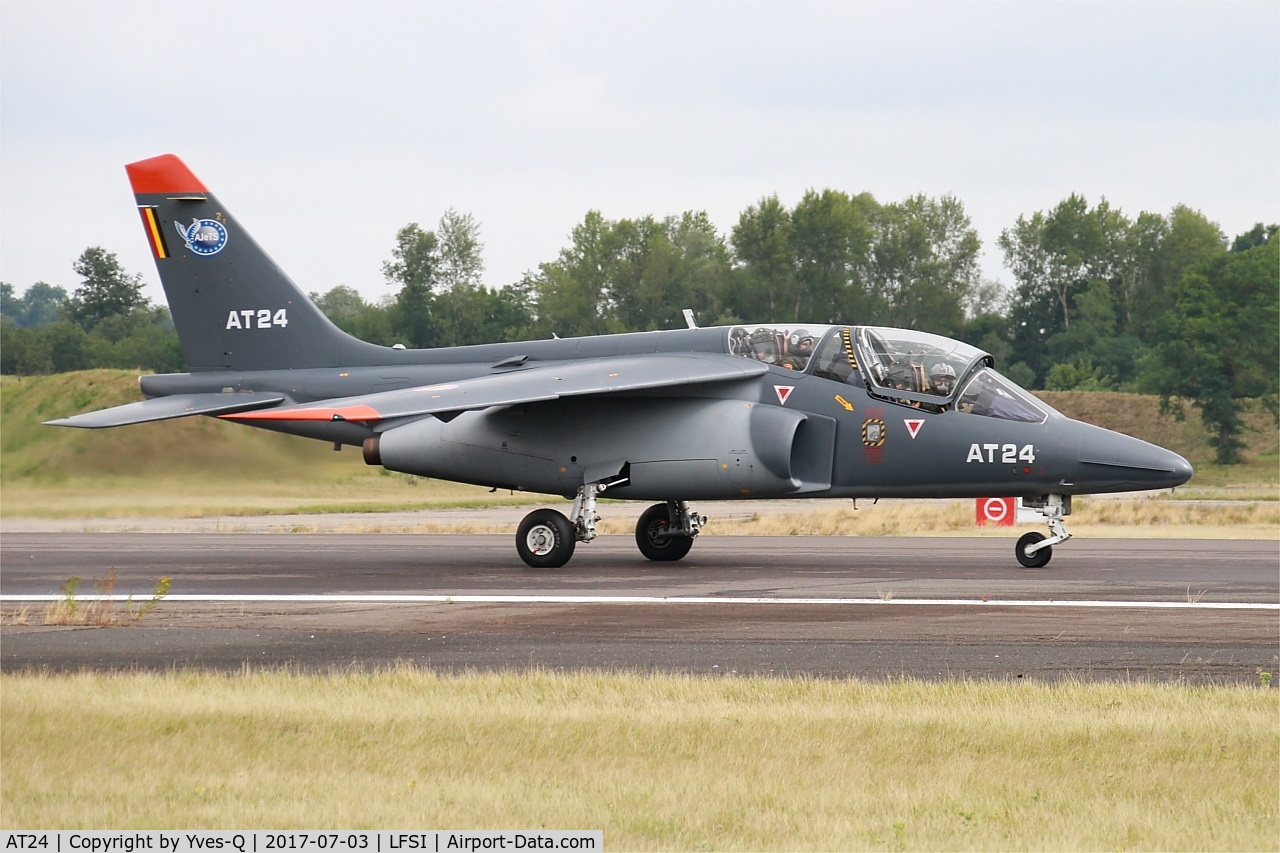 AT24, Dassault-Dornier Alpha Jet 1B C/N B24/1100, Belgian Air Force Dassault-Dornier Alpha Jet 1B, Taxiing rwy 29, St Dizier-Robinson Air Base 113 (LFSI)