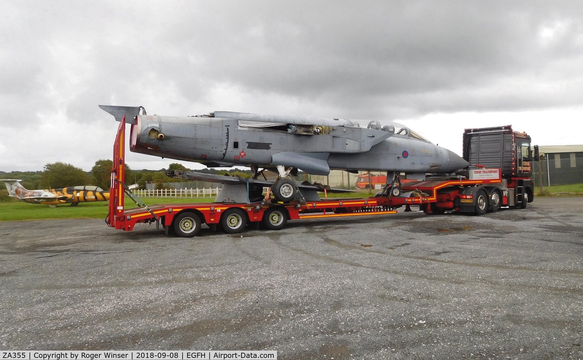 ZA355, 1980 Panavia Tornado GR.1 C/N 032/BS008/3016, The ex-RAF Tornado aircraft ZA355/9310M being removed from the airport and taken to White Waltham for refurbishment before going to Duxford.