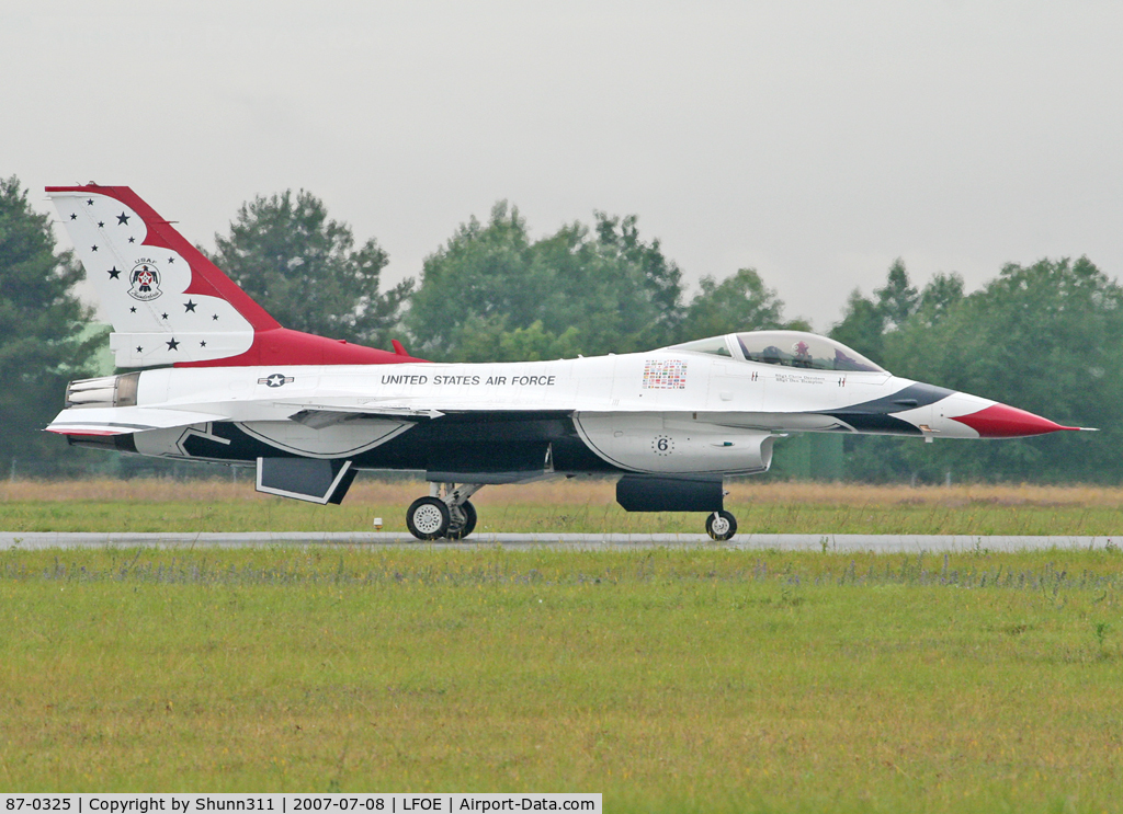 87-0325, 1987 General Dynamics F-16C Fighting Falcon C/N 5C-586, Participant of the Evreux Airshow 2007