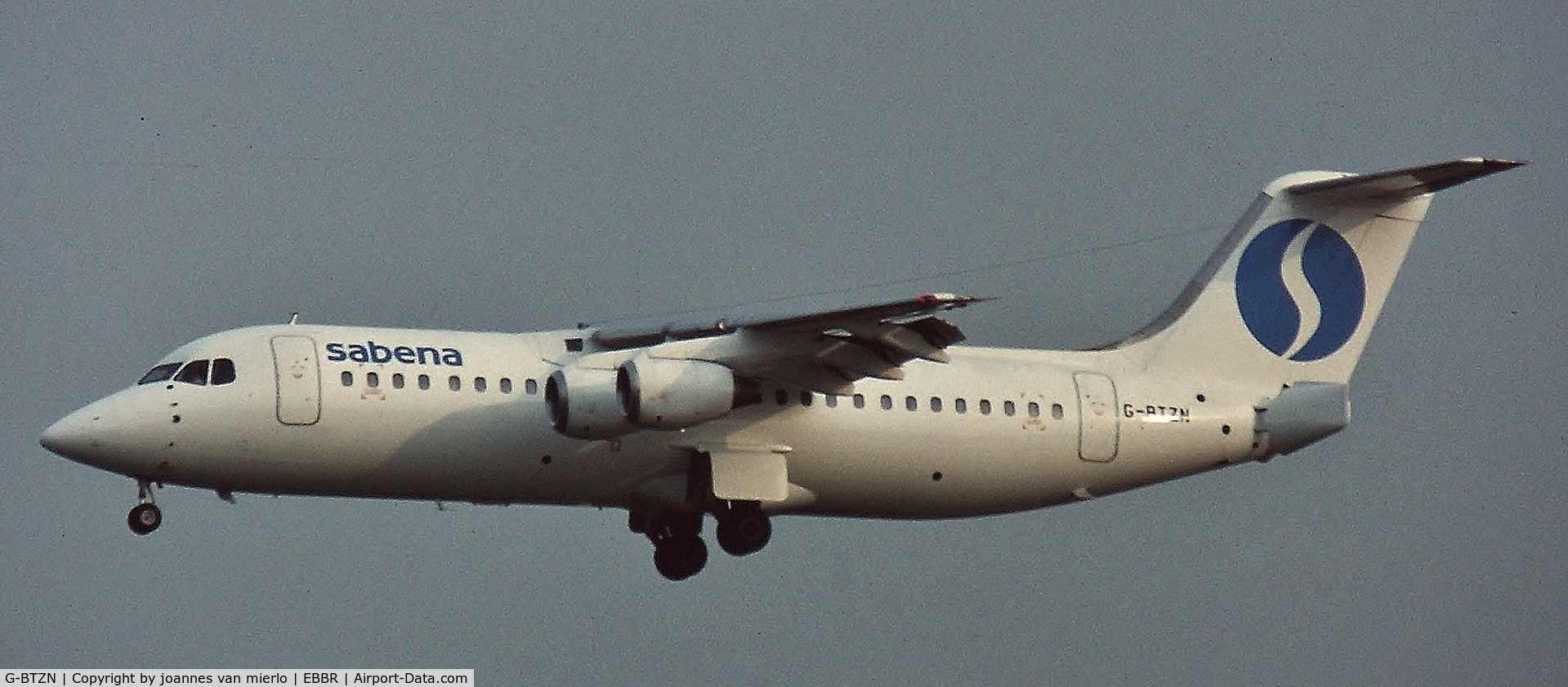 G-BTZN, 1989 British Aerospace BAe.146-300 C/N E3149, LANDING 25l EBBR LATE 80S