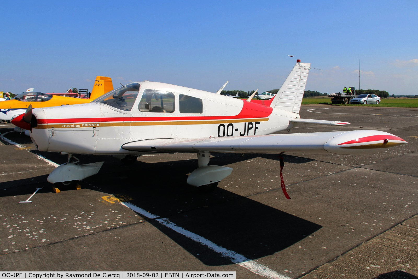 OO-JPF, 1976 Piper PA-28-140 Cherokee Cruiser C/N 28-7625062, EBTN opendoor.