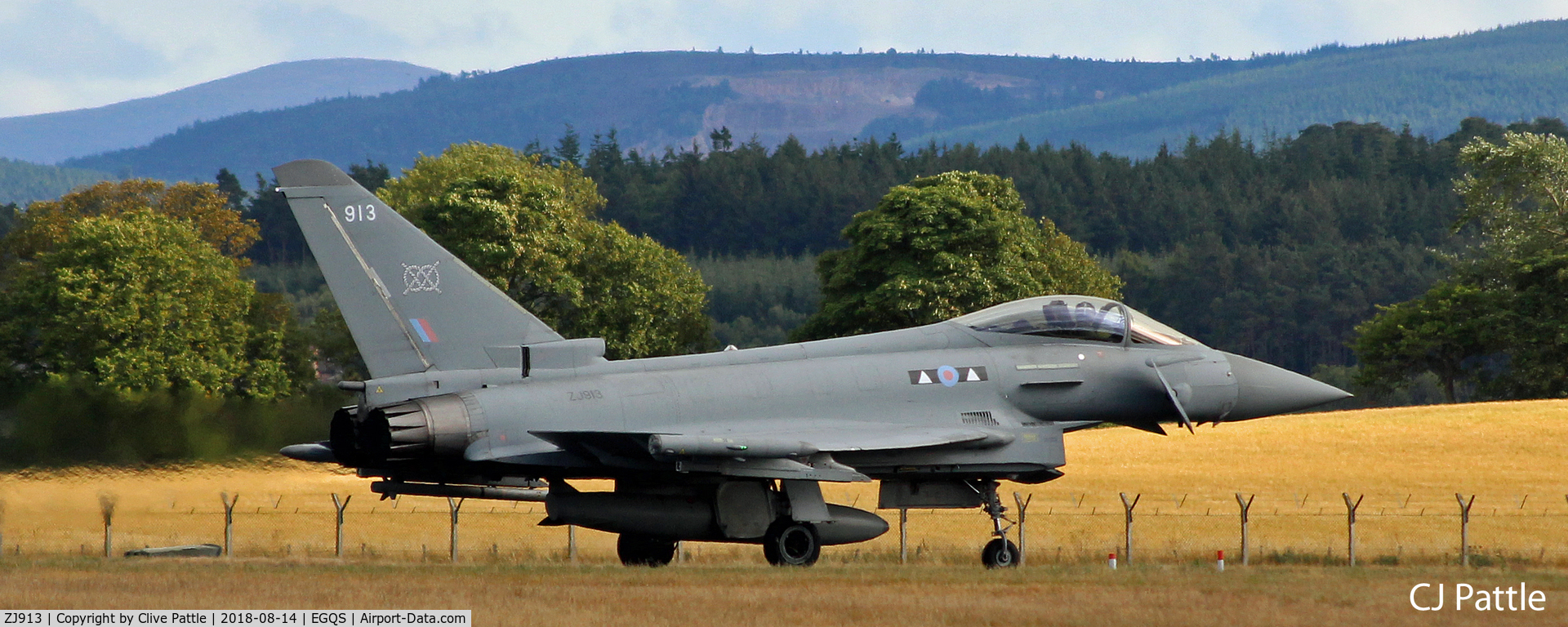 ZJ913, 2004 Eurofighter EF-2000 Typhoon FGR4 C/N 0047/BS004, Long taxy at Lossiemouth