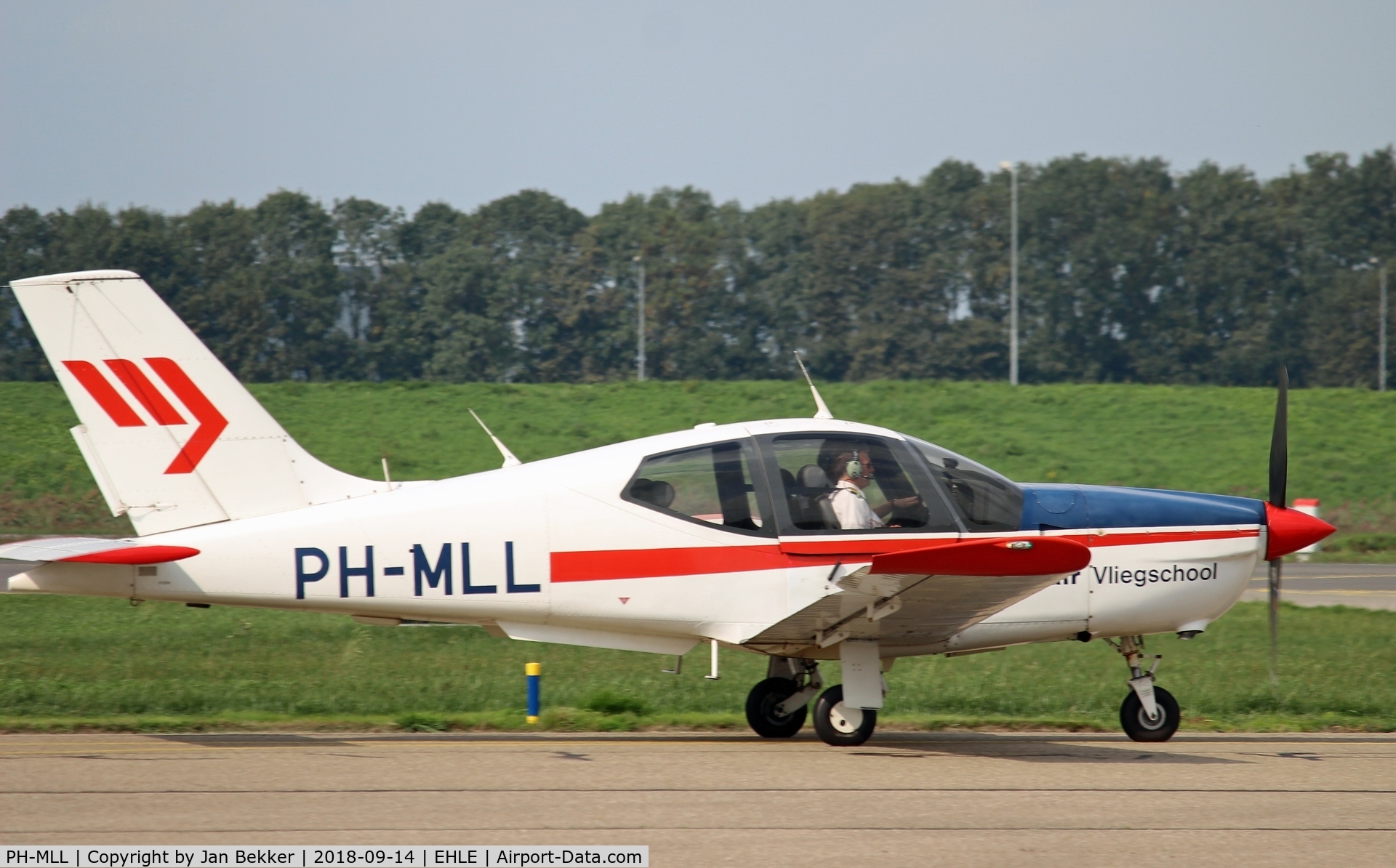 PH-MLL, 2001 Socata TB-20 GA C/N 2038, Lelystad Airport