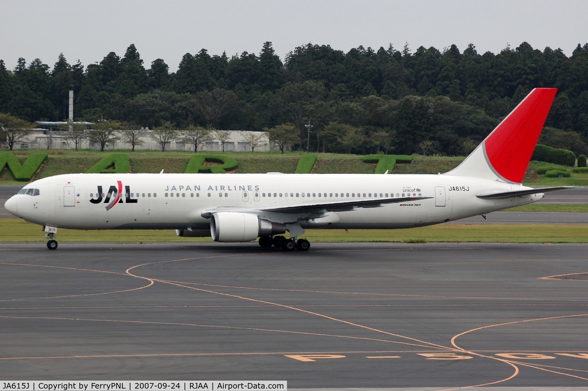 JA615J, 2006 Boeing 767-346/ER C/N 33850, Japan AIr Lines B763 at its base