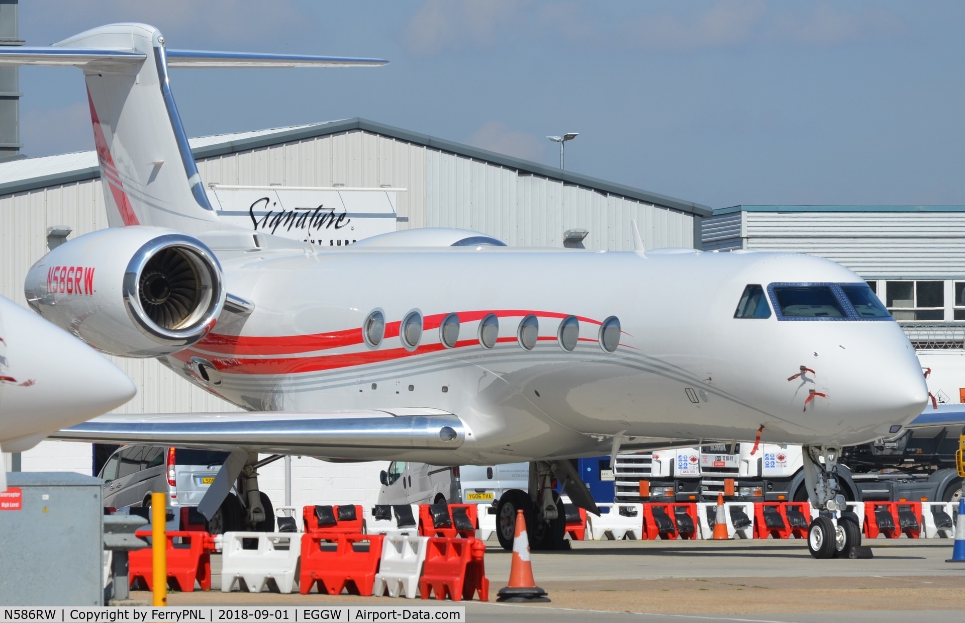 N586RW, 2013 Gulfstream Aerospace GV-SP (G550) C/N 5448, Coca Cola G5 in LTN