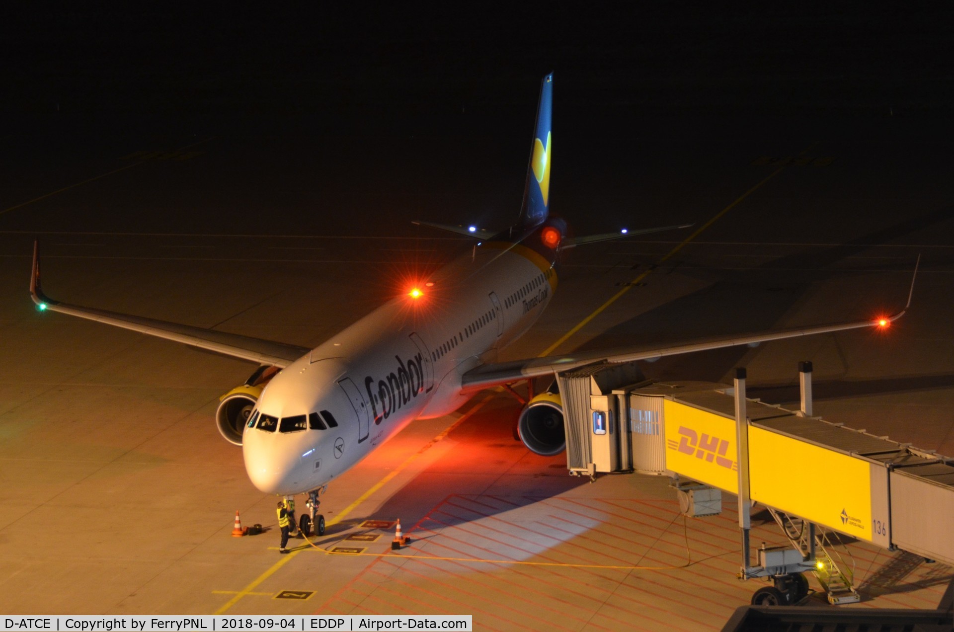 D-ATCE, 2016 Airbus A321-211 C/N 6979, Late arrival in LEJ