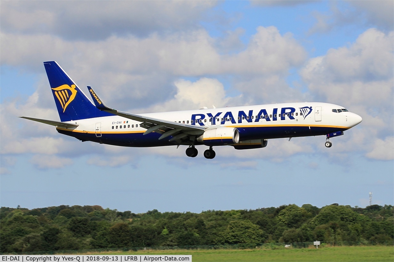 EI-DAI, 2003 Boeing 737-8AS C/N 33547, Boeing 737-8AS, On final rwy 07R, Brest-Bretagne airport (LFRB-BES)