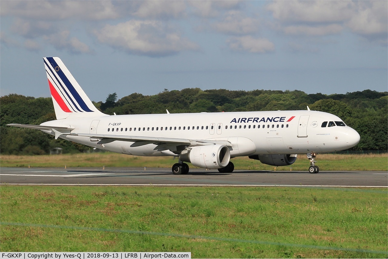 F-GKXP, 2008 Airbus A320-214 C/N 3470, Airbus A320-214,Take off run rwy 07R, Brest-Bretagne airport (LFRB-BES)